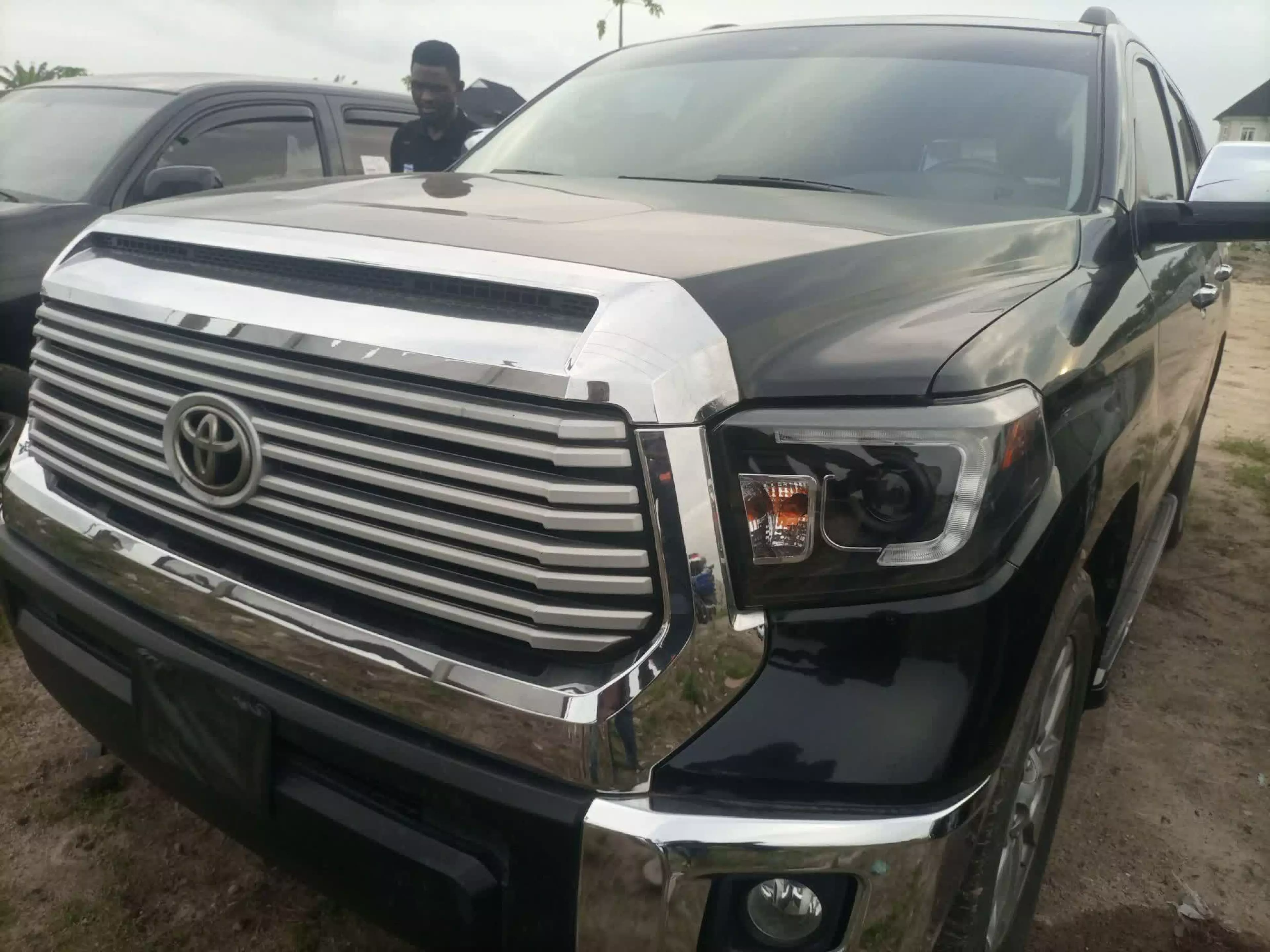 Toyota Sequoia   - 2010