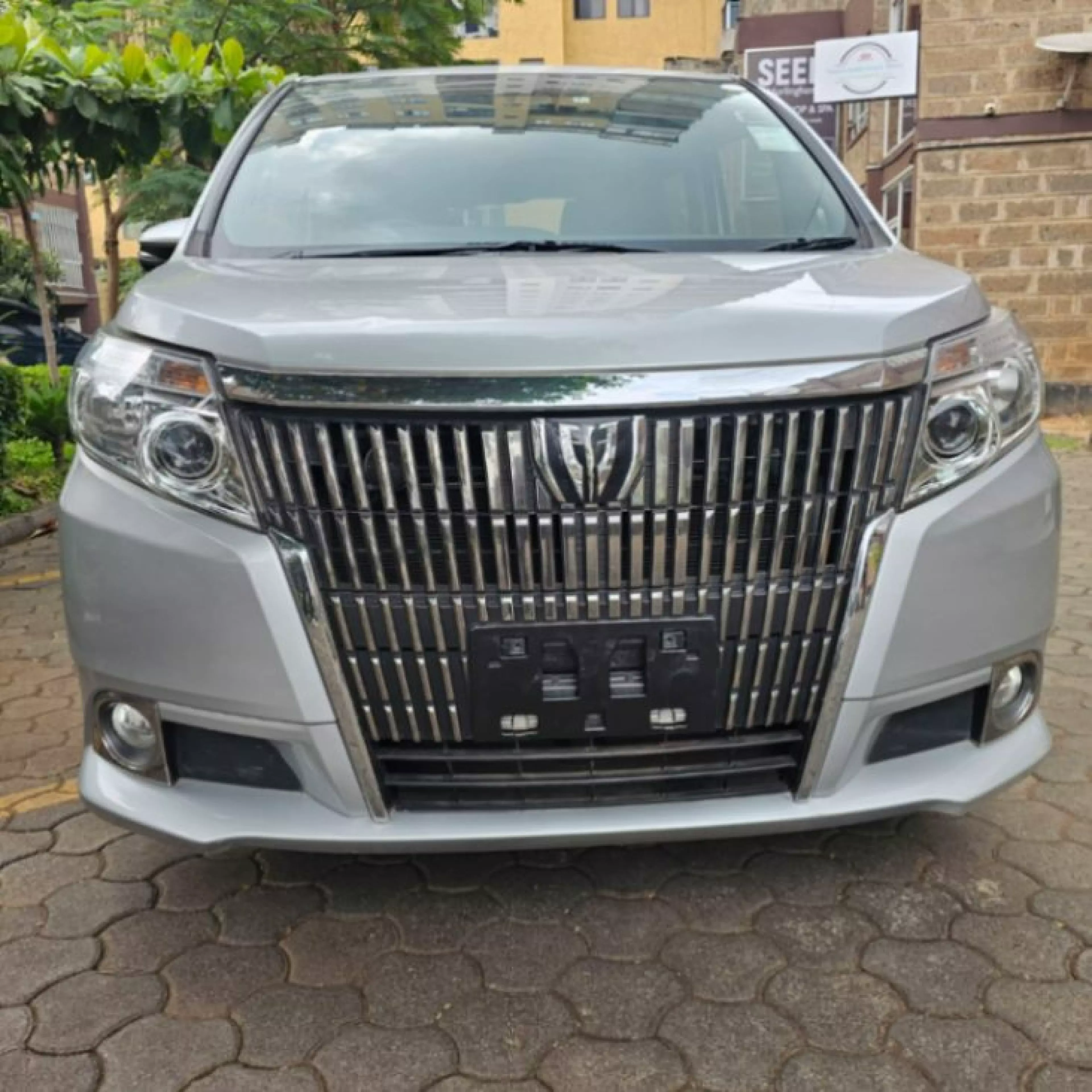 Toyota esquire - 2016
