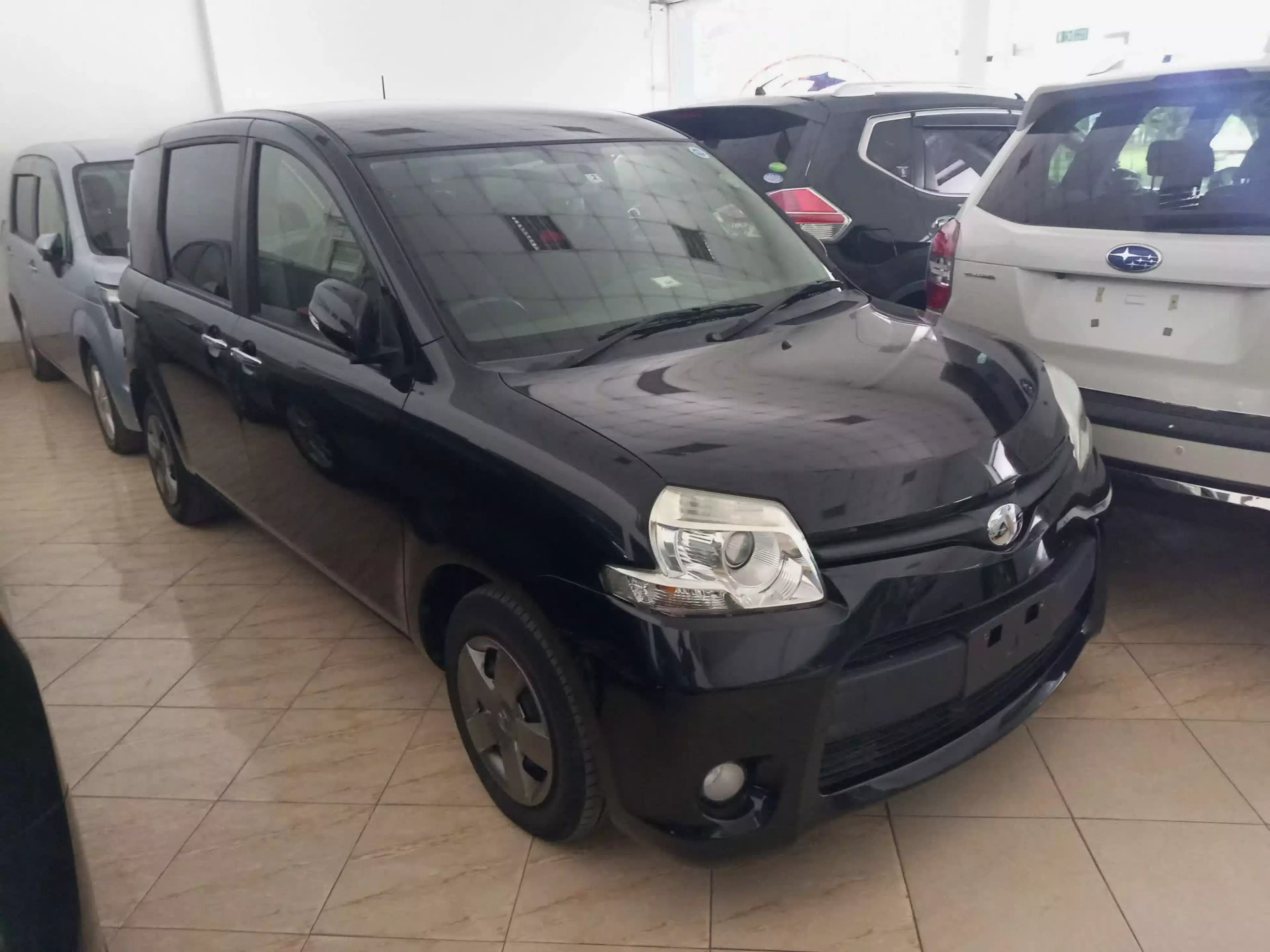 Toyota Sienta - 2015