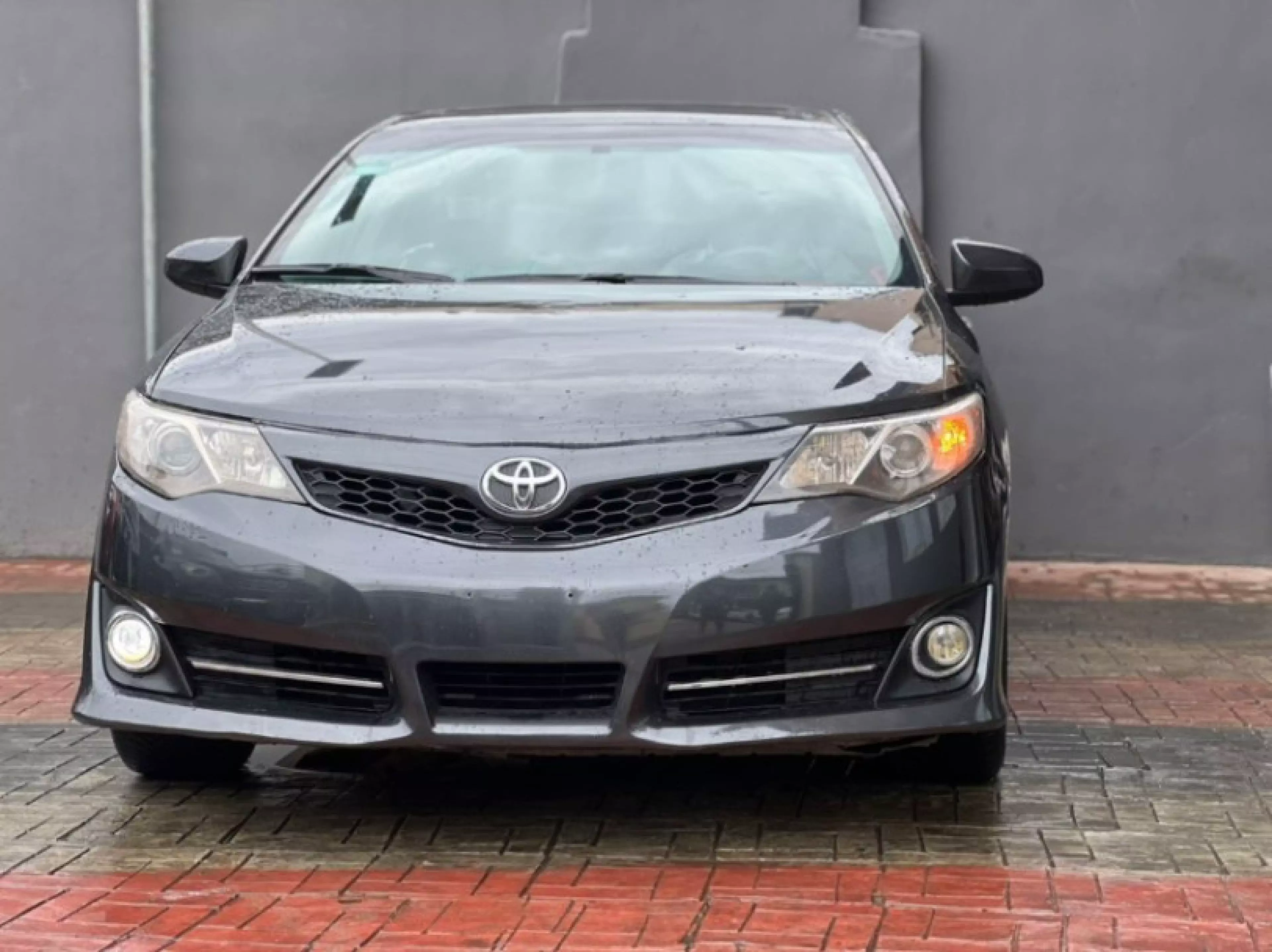 Toyota Camry - 2014