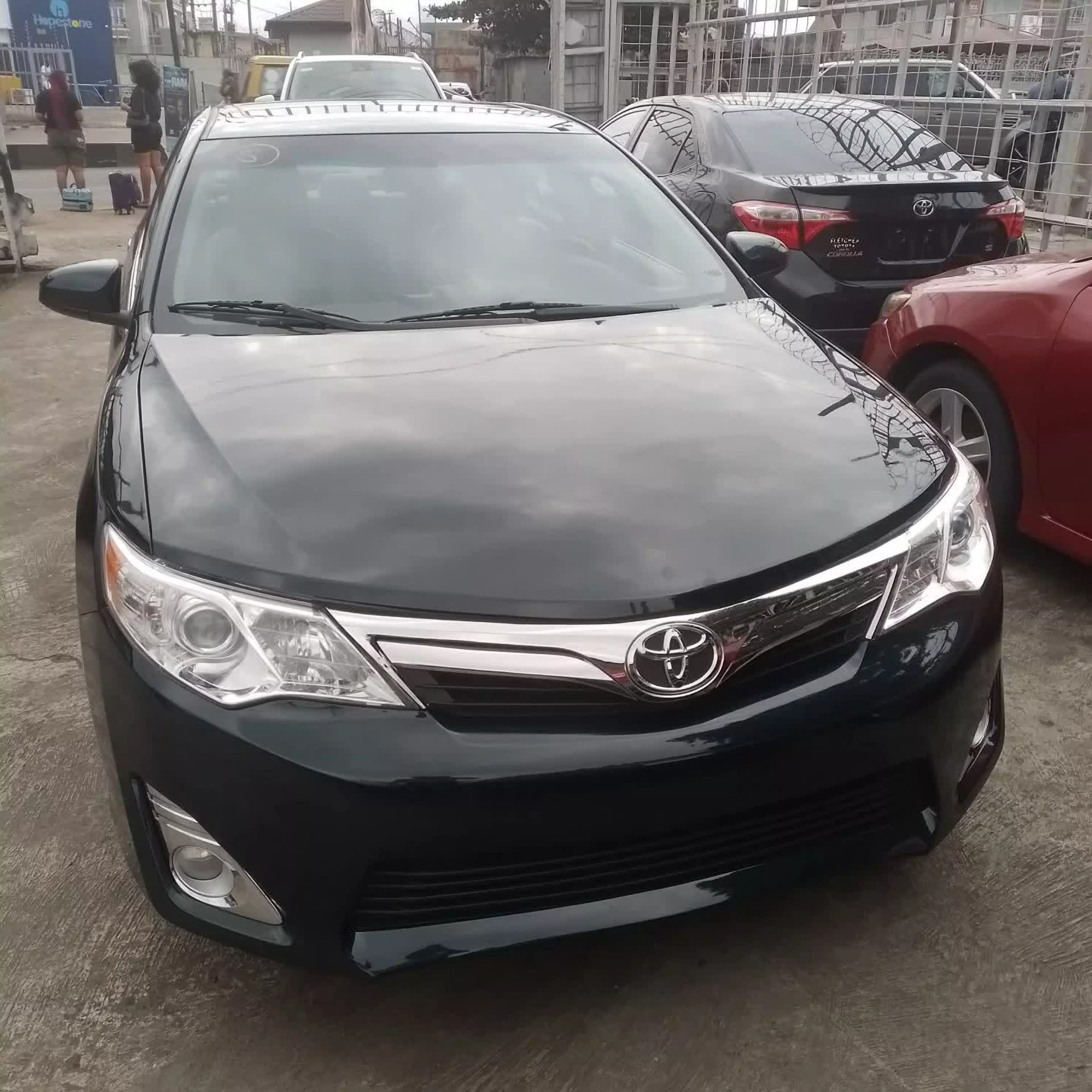 Toyota Camry   - 2012