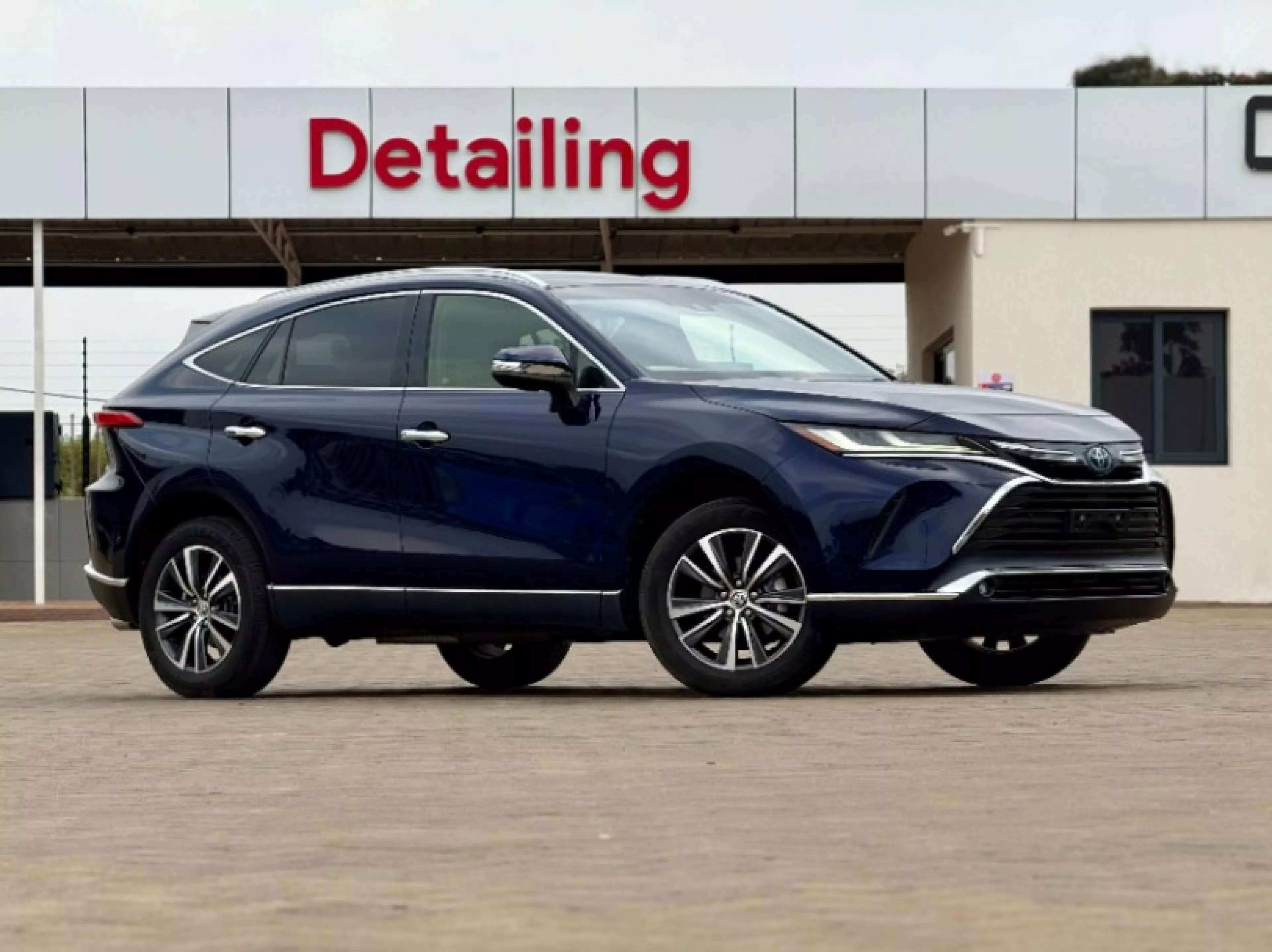 Toyota Harrier - 2020
