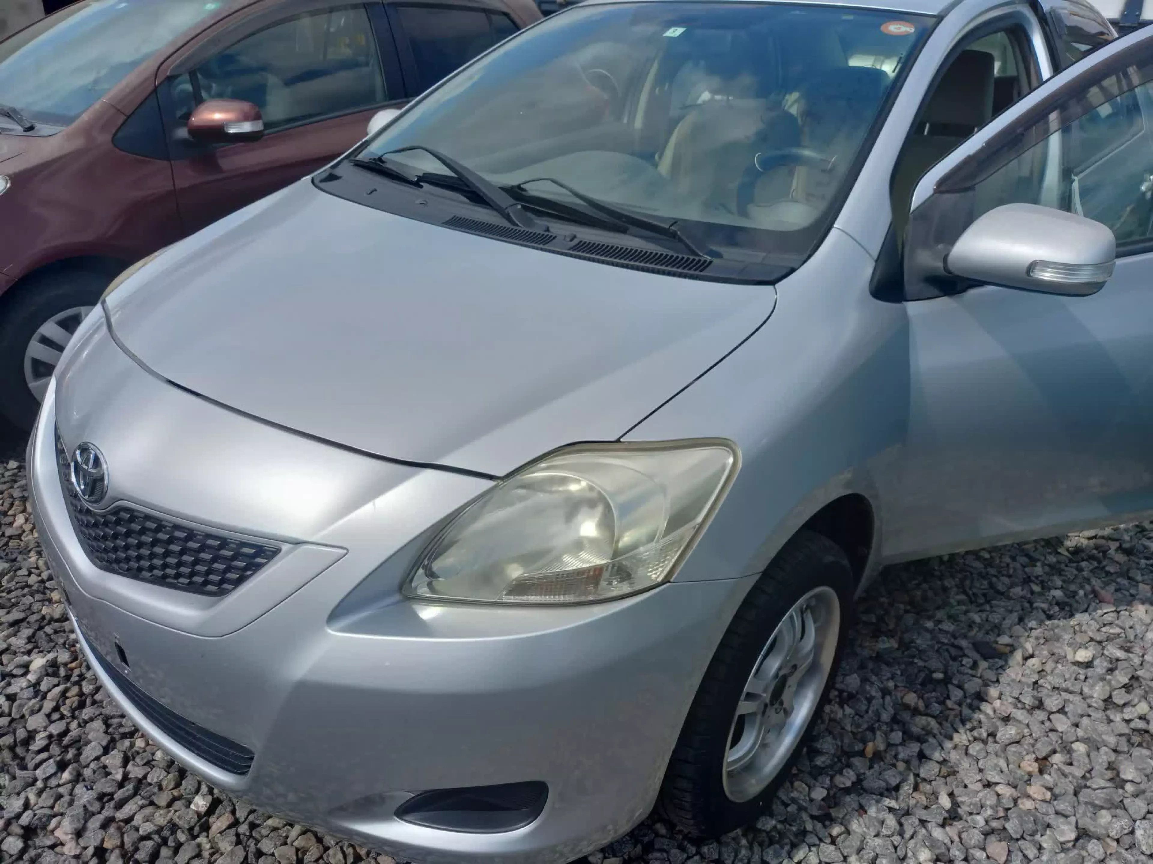 Toyota Belta - 2011