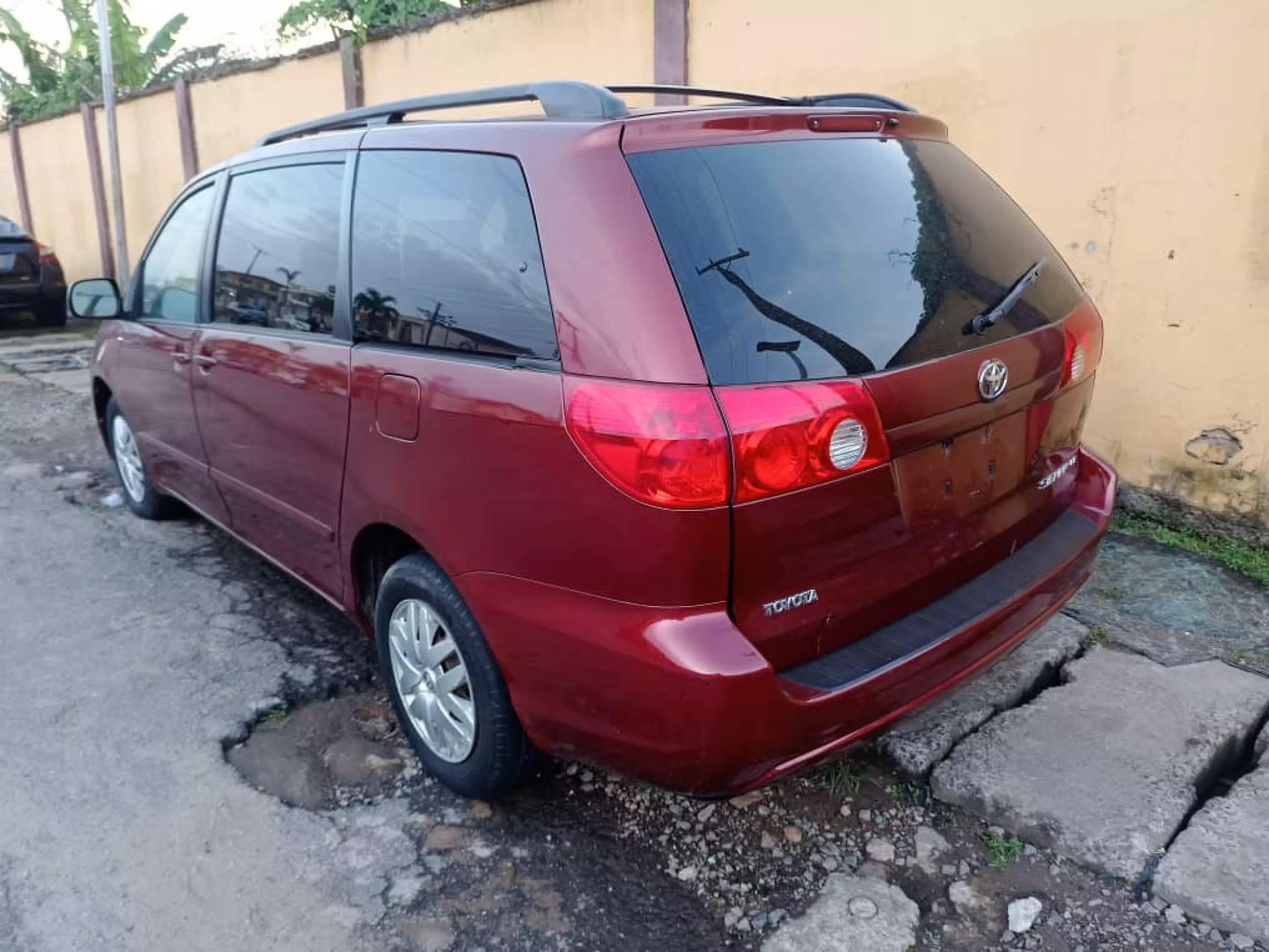 Toyota Sienna   - 2006