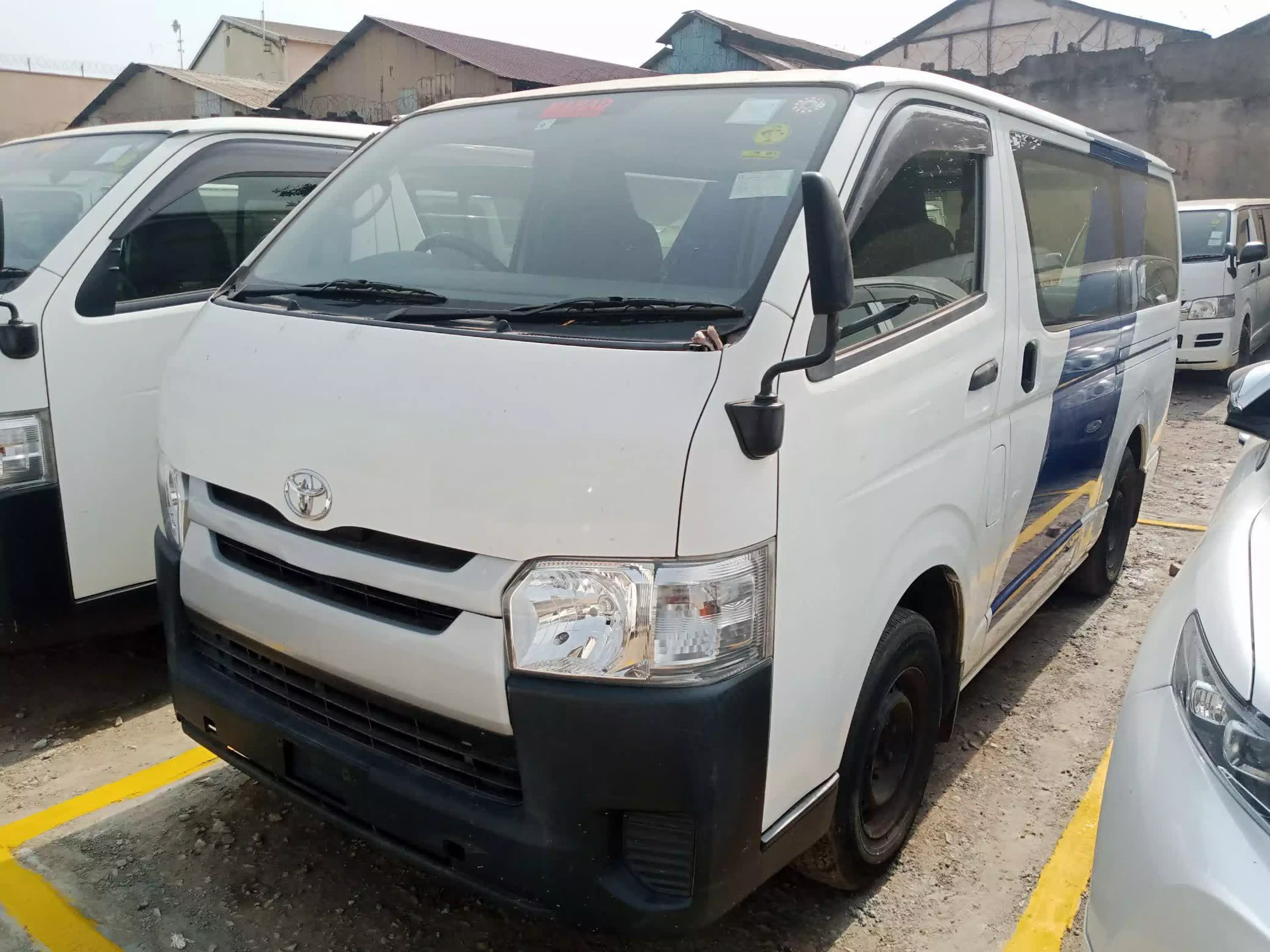 Toyota Hiace - 2010