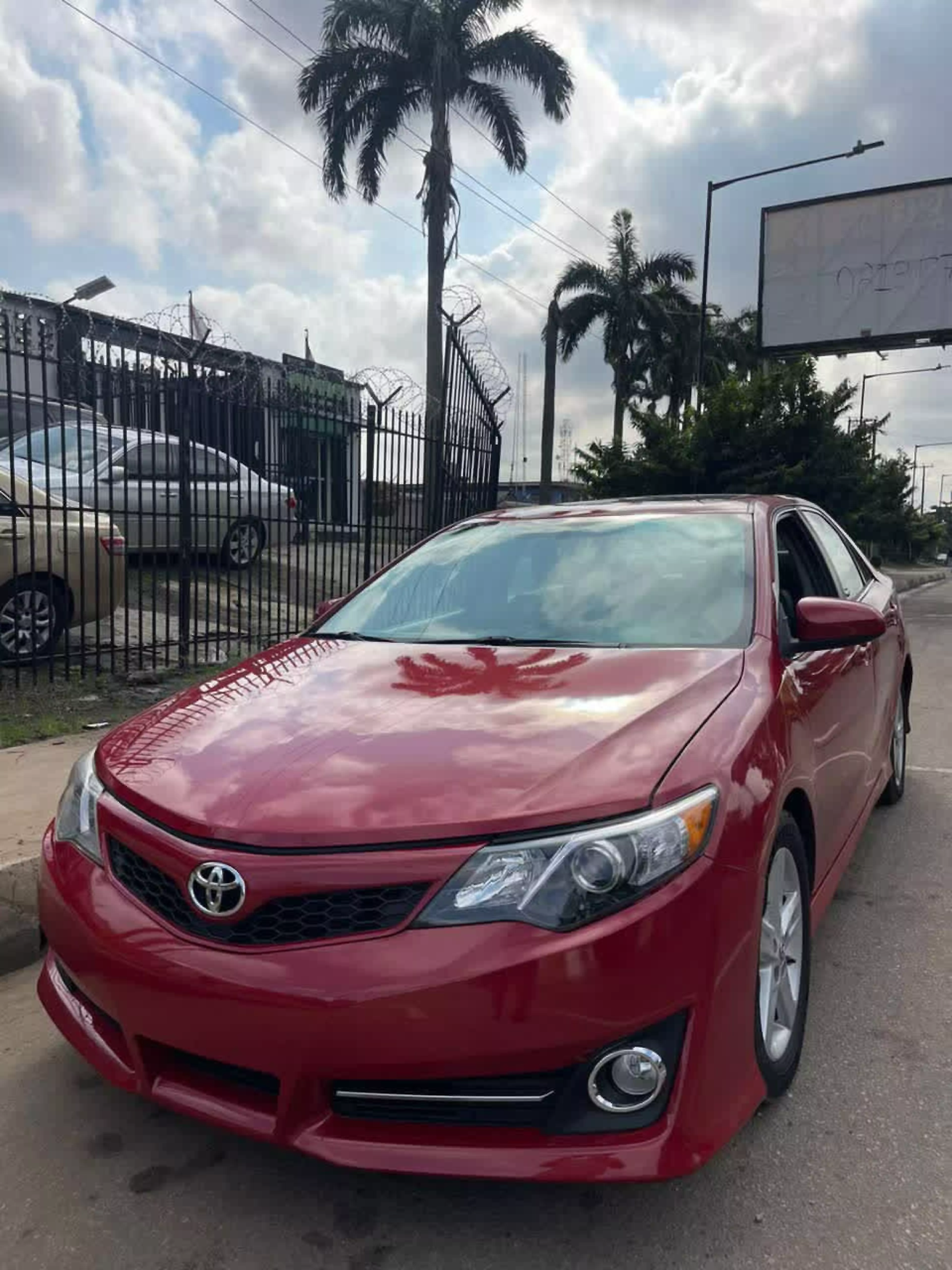 Toyota Camry - 2013