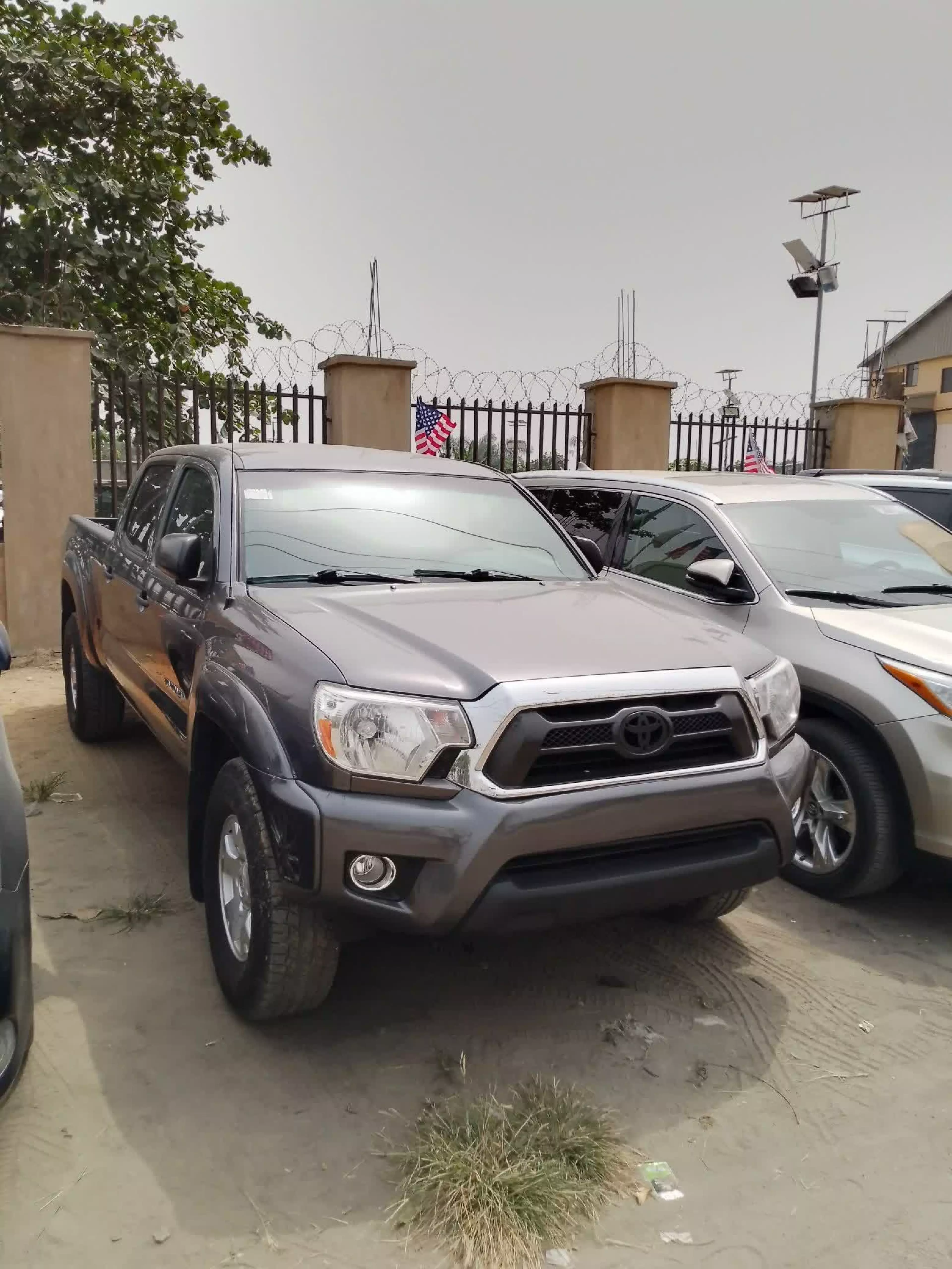 Toyota Tacoma - 2012