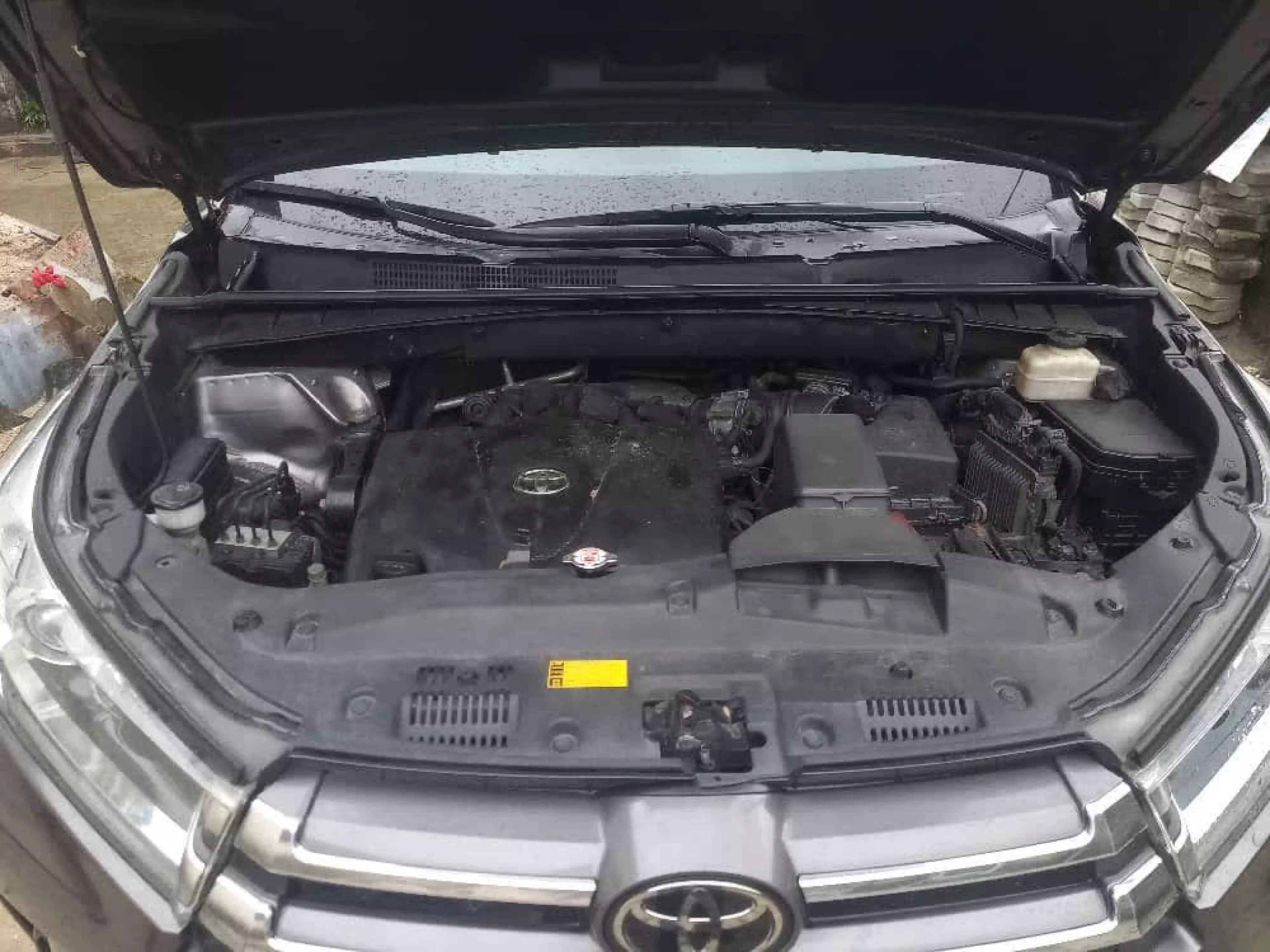 Toyota Highlander   - 2018