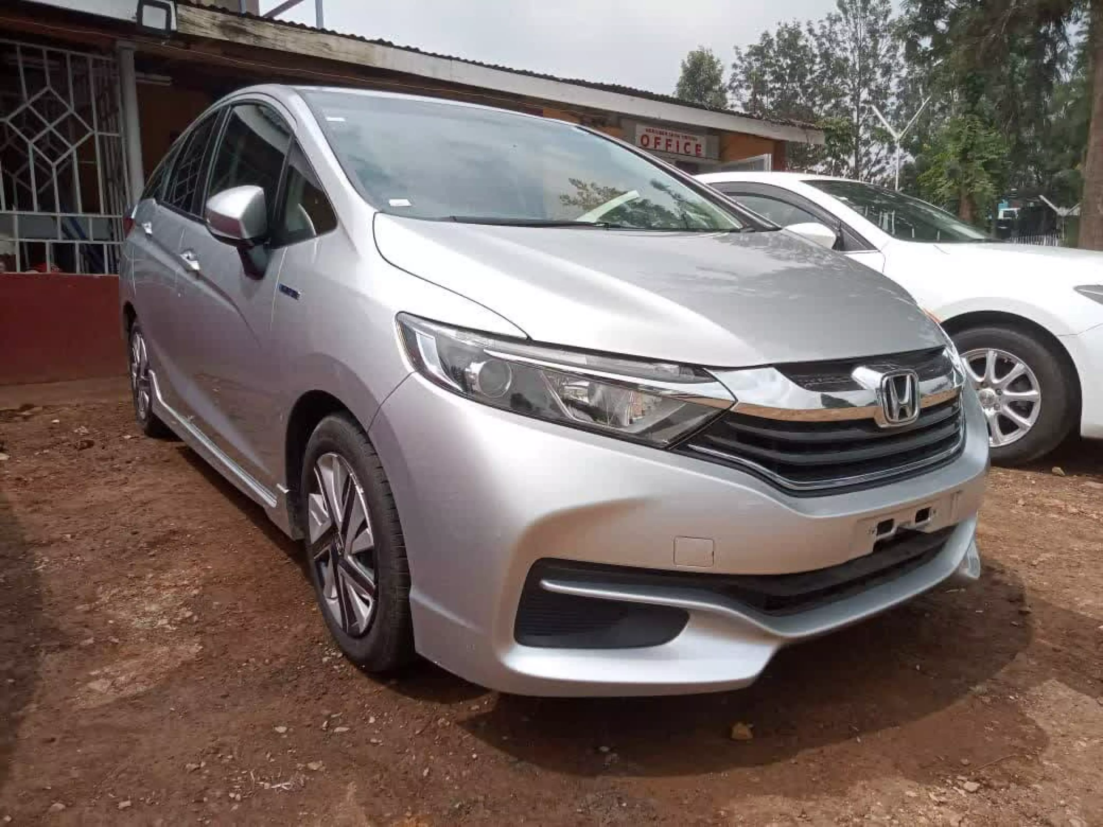 Honda Fit shuttle hybrid - 2015