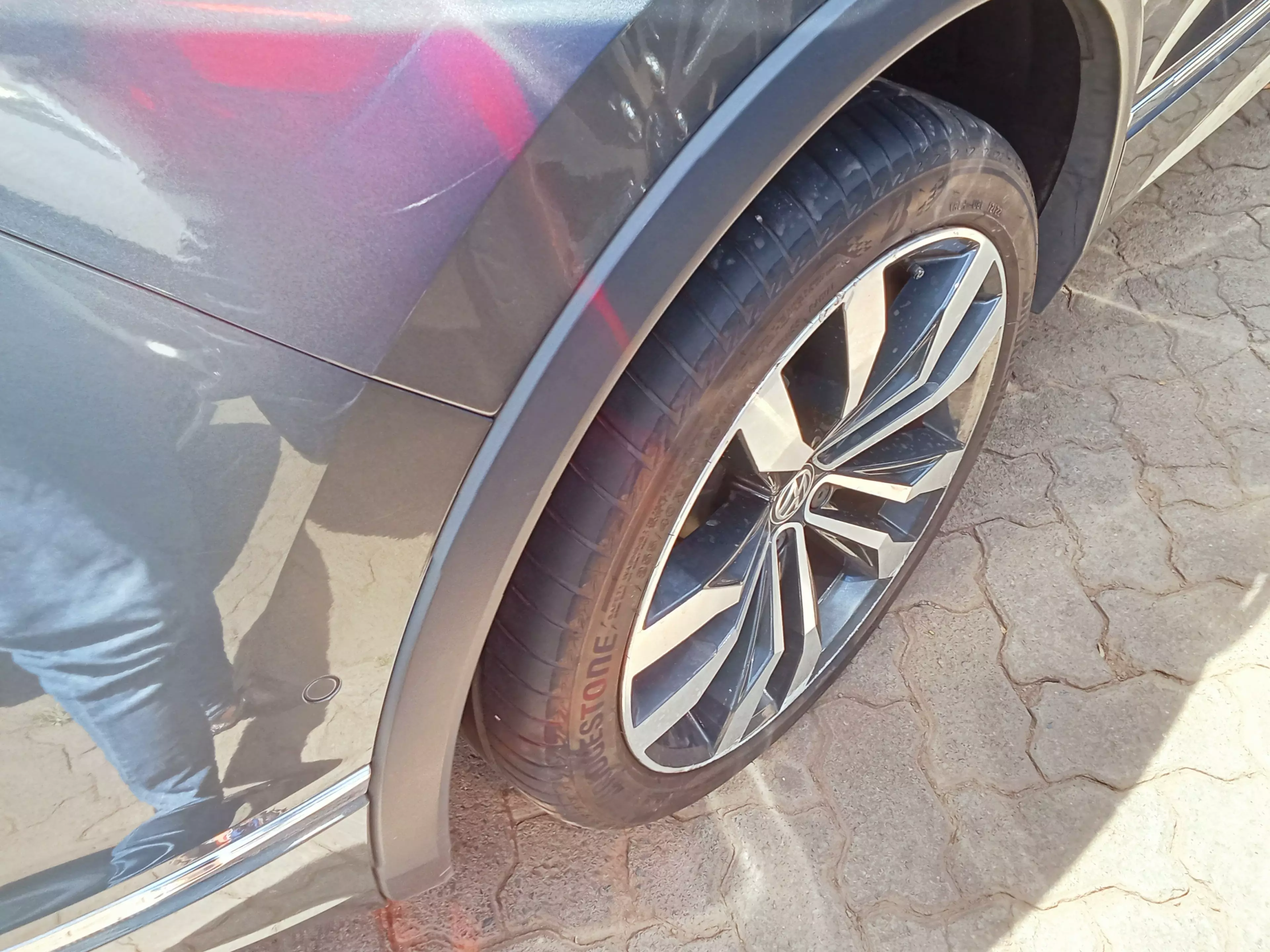 Volkswagen Tiguan   - 2017