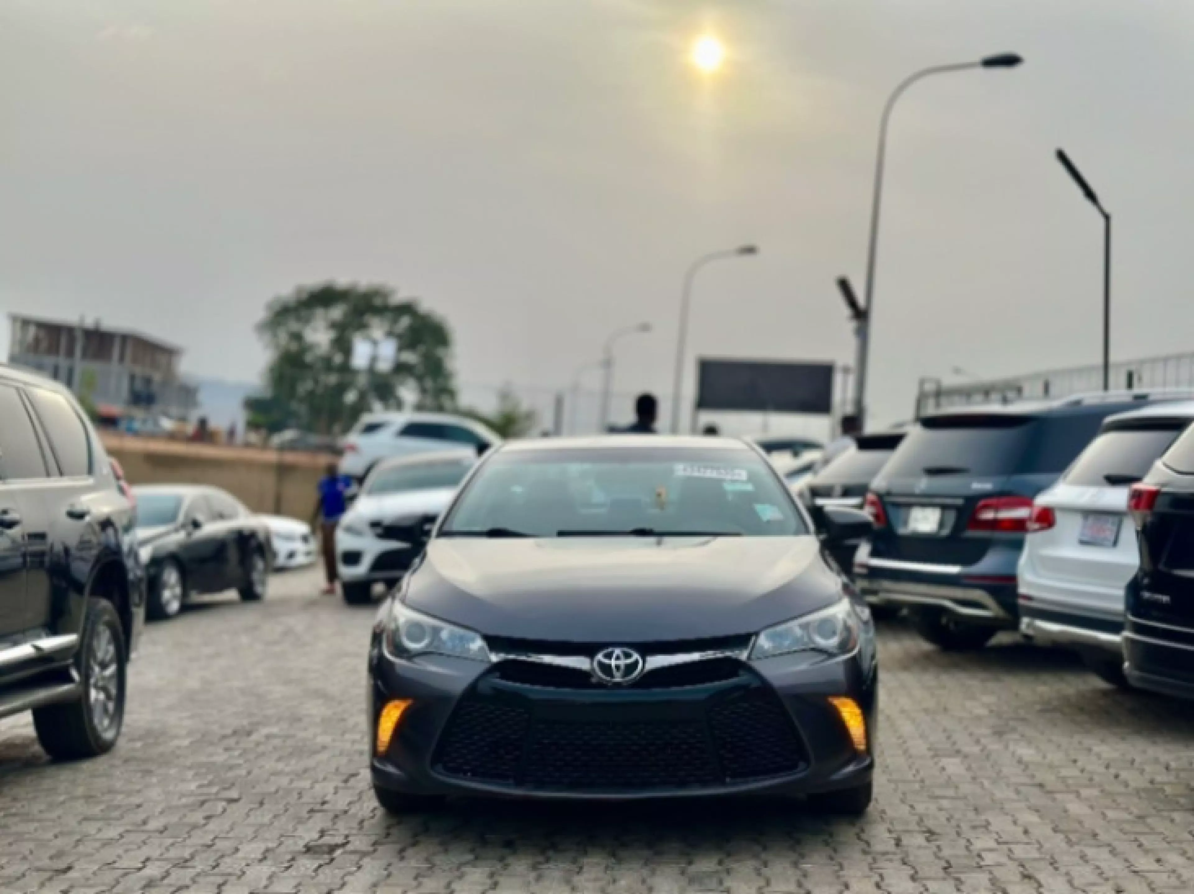 Toyota camry - 2016