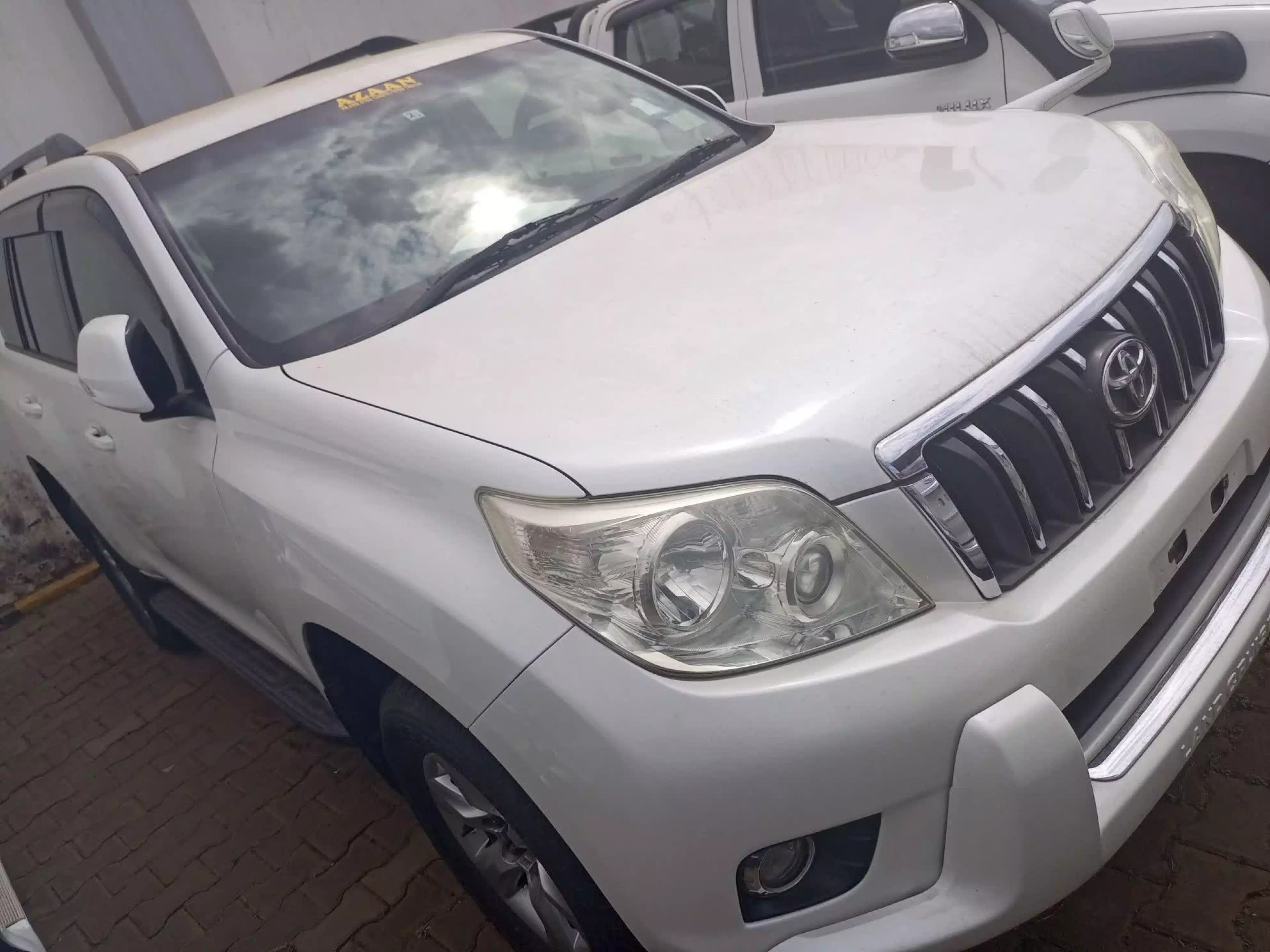 Toyota Land Cruiser - 2016
