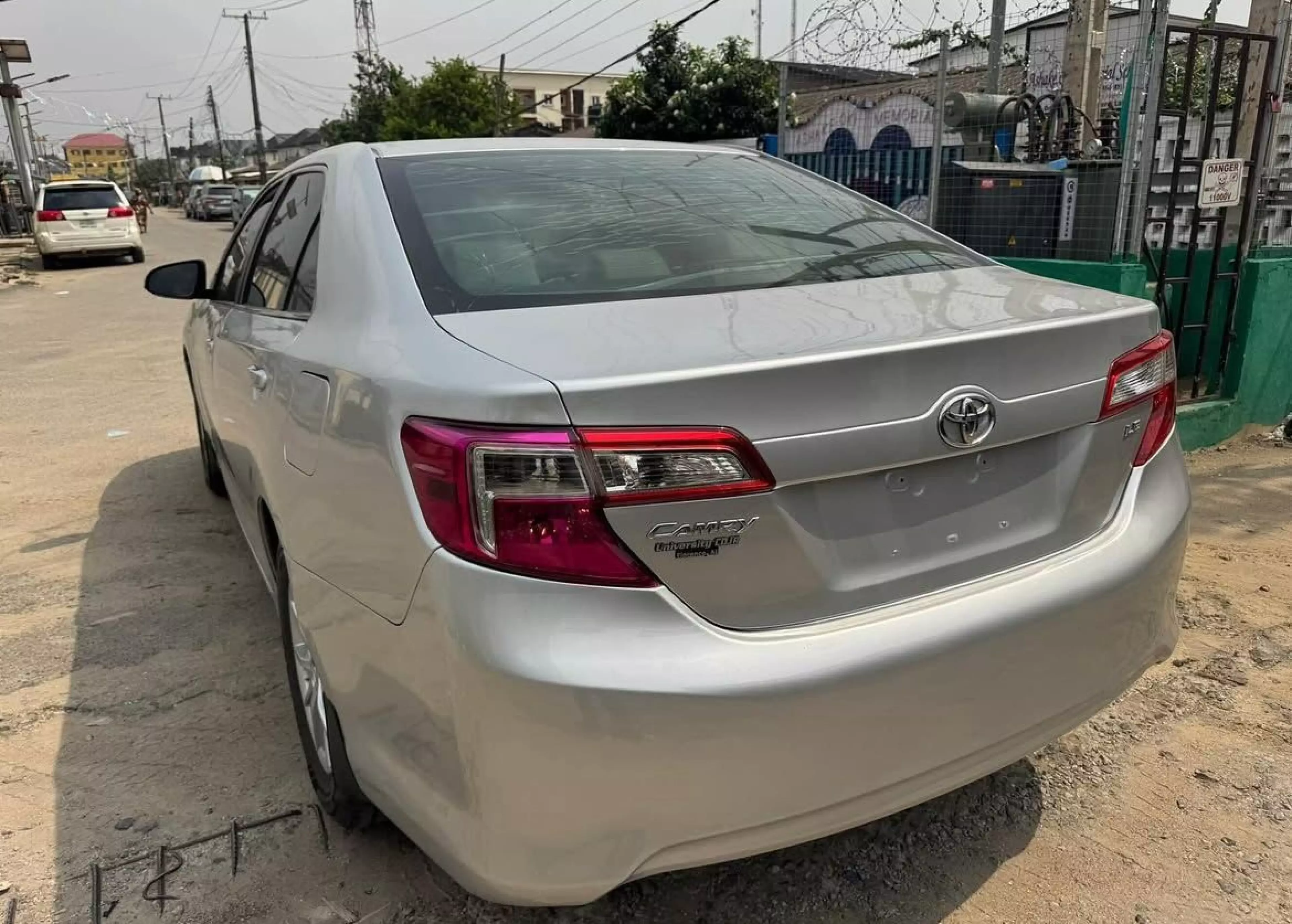 Toyota Camry   - 2013