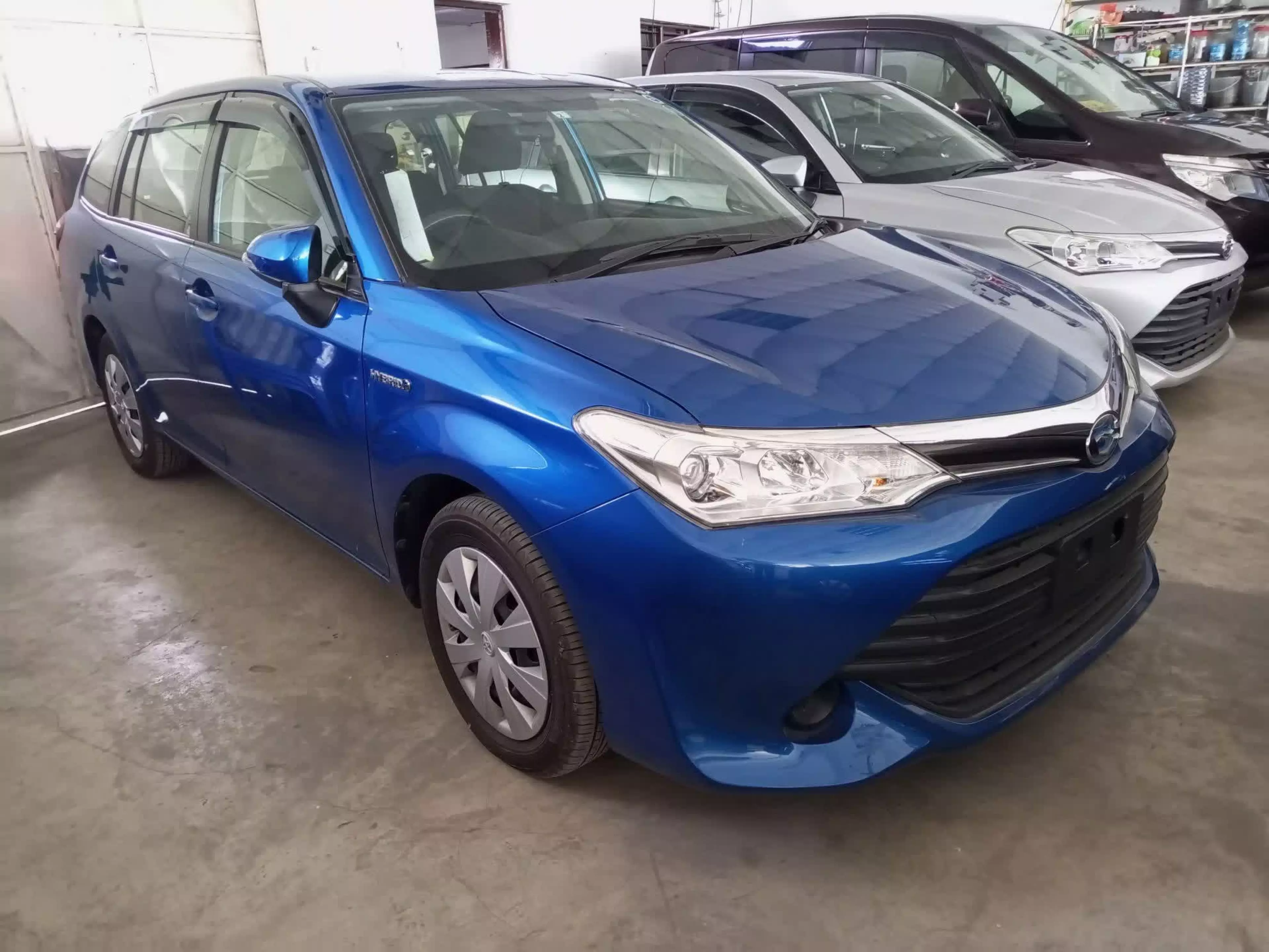 Toyota Fielder hybrid  - 2017