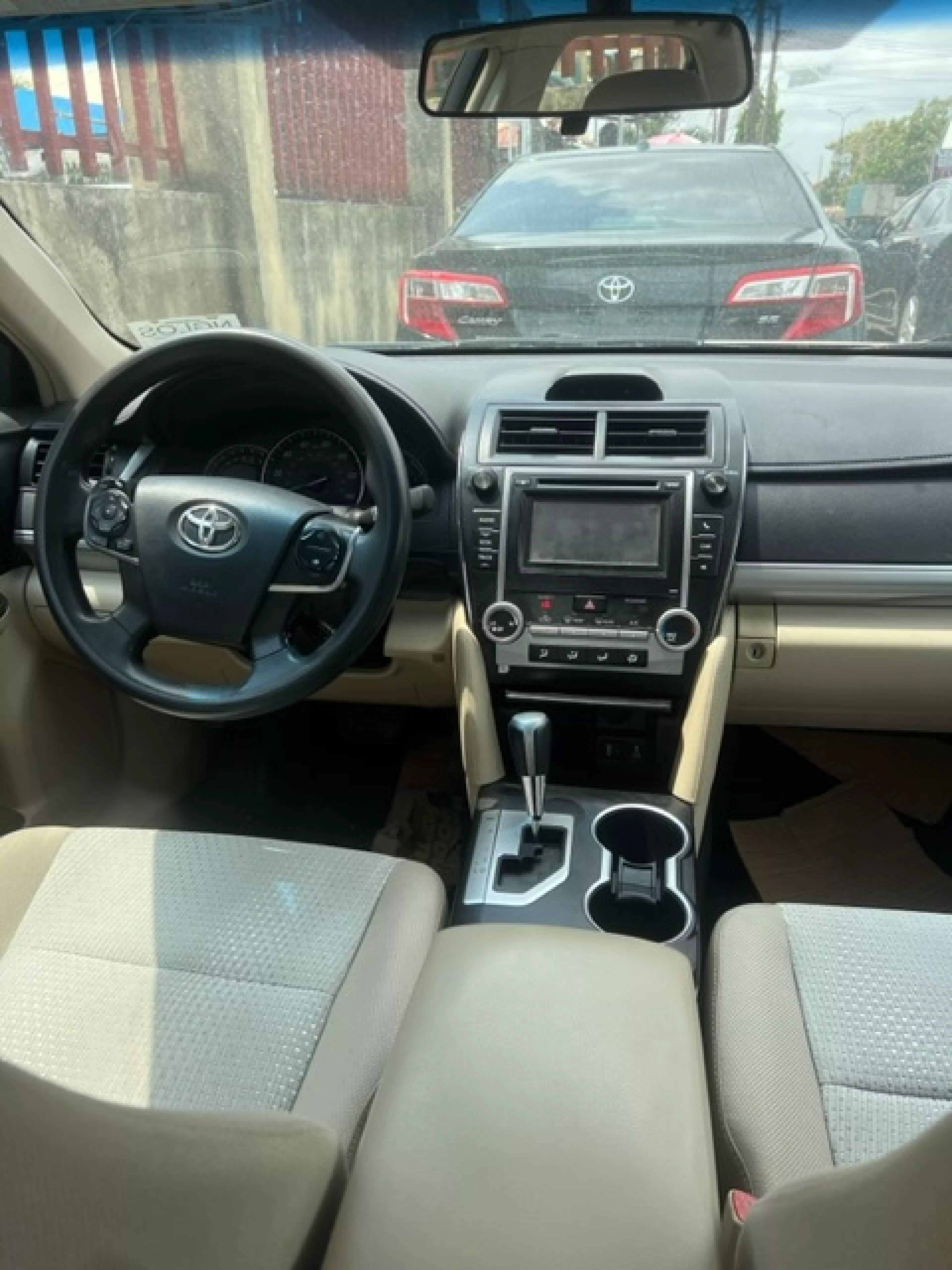 Toyota camry   - 2012