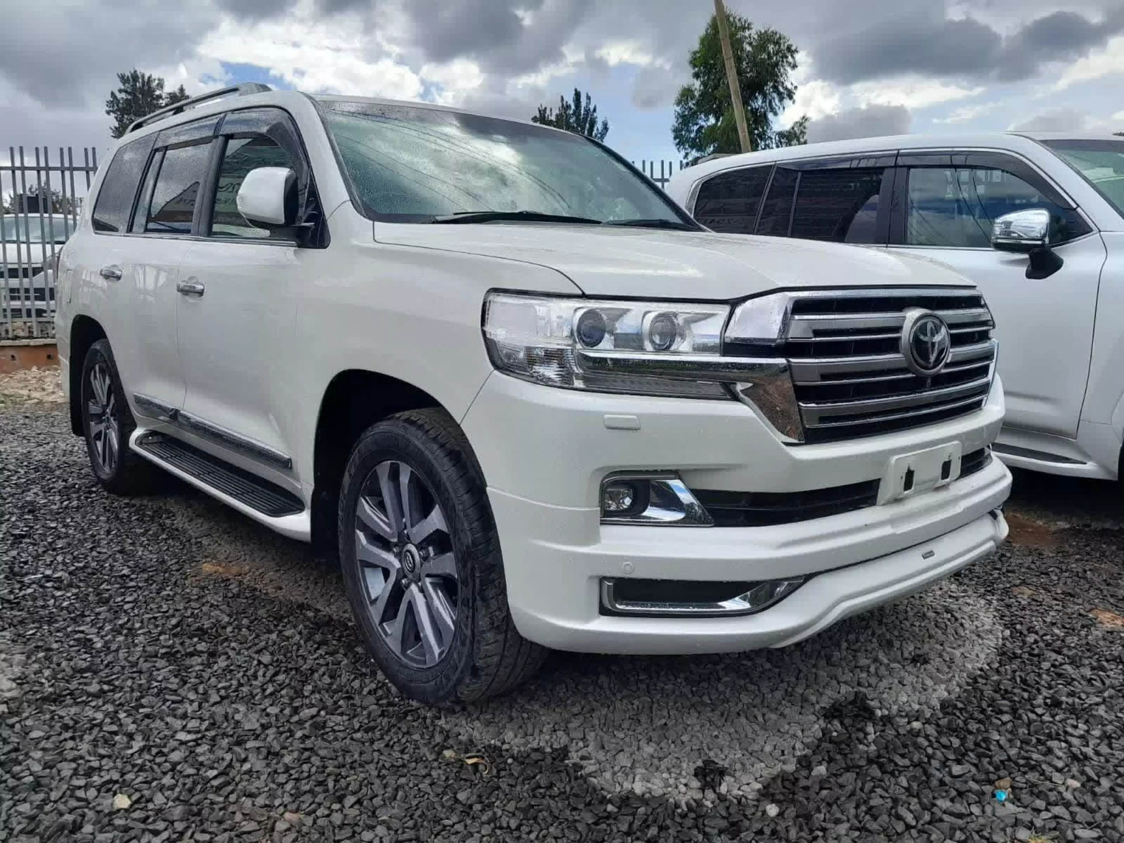 Toyota Landcruiser  V8 - 2016