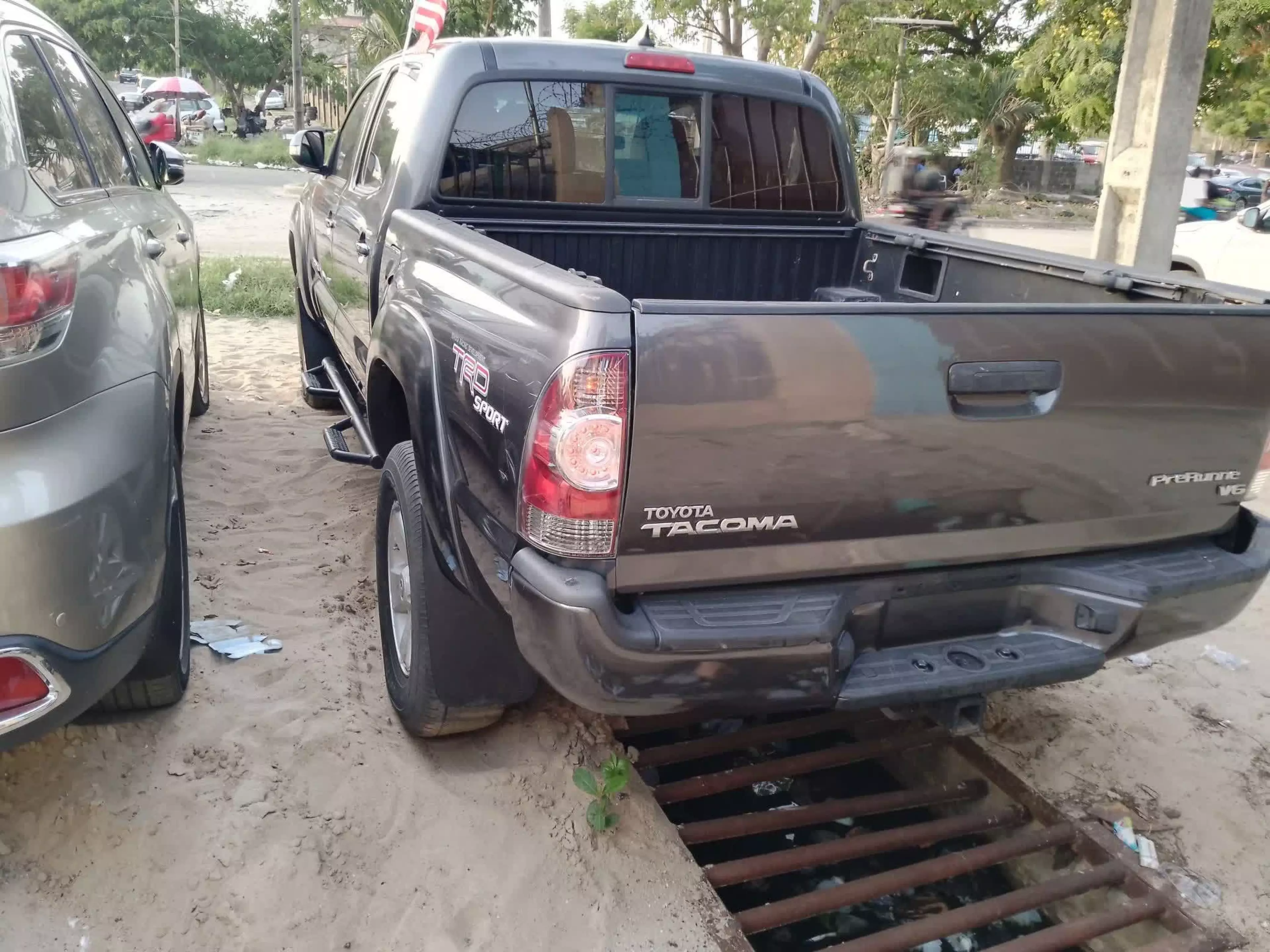 Toyota Tacoma   - 2012