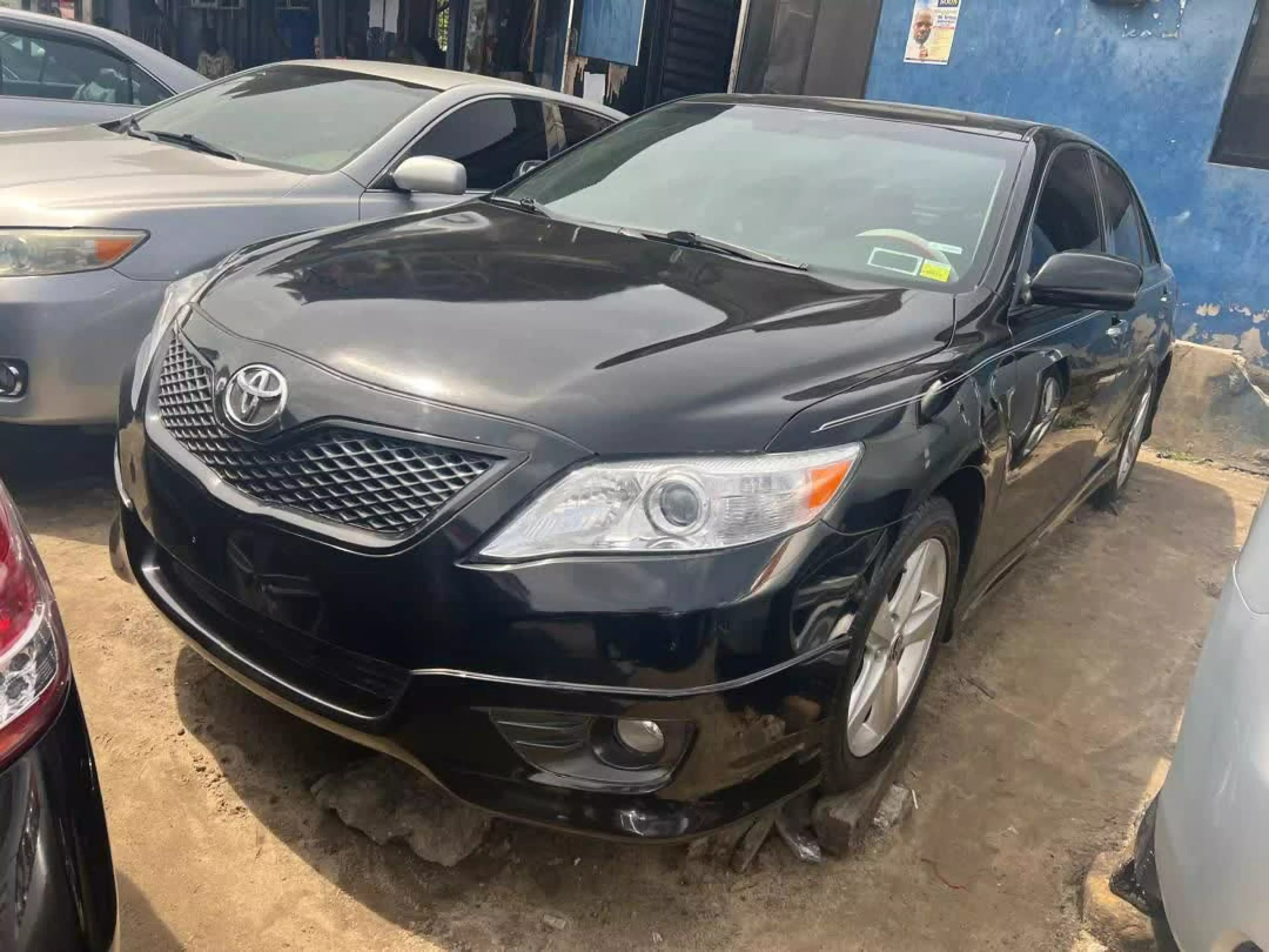 Toyota Camry - 2011