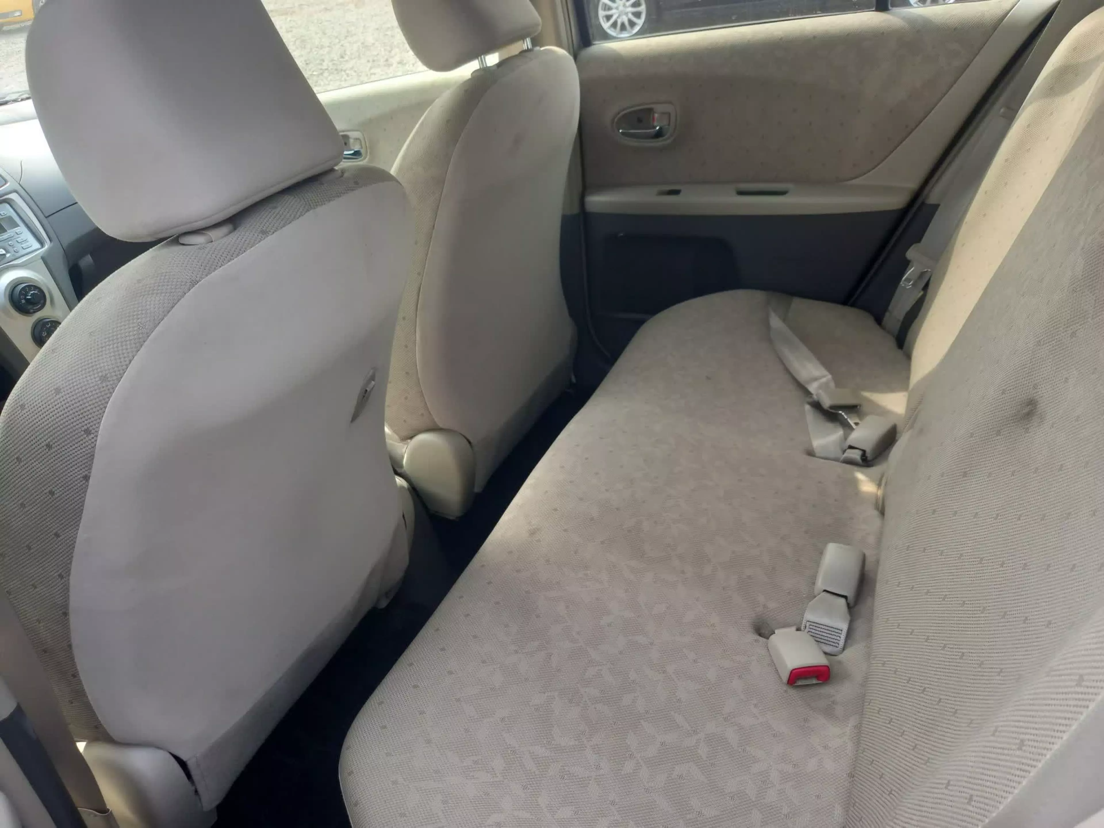 Toyota Vitz   - 2010
