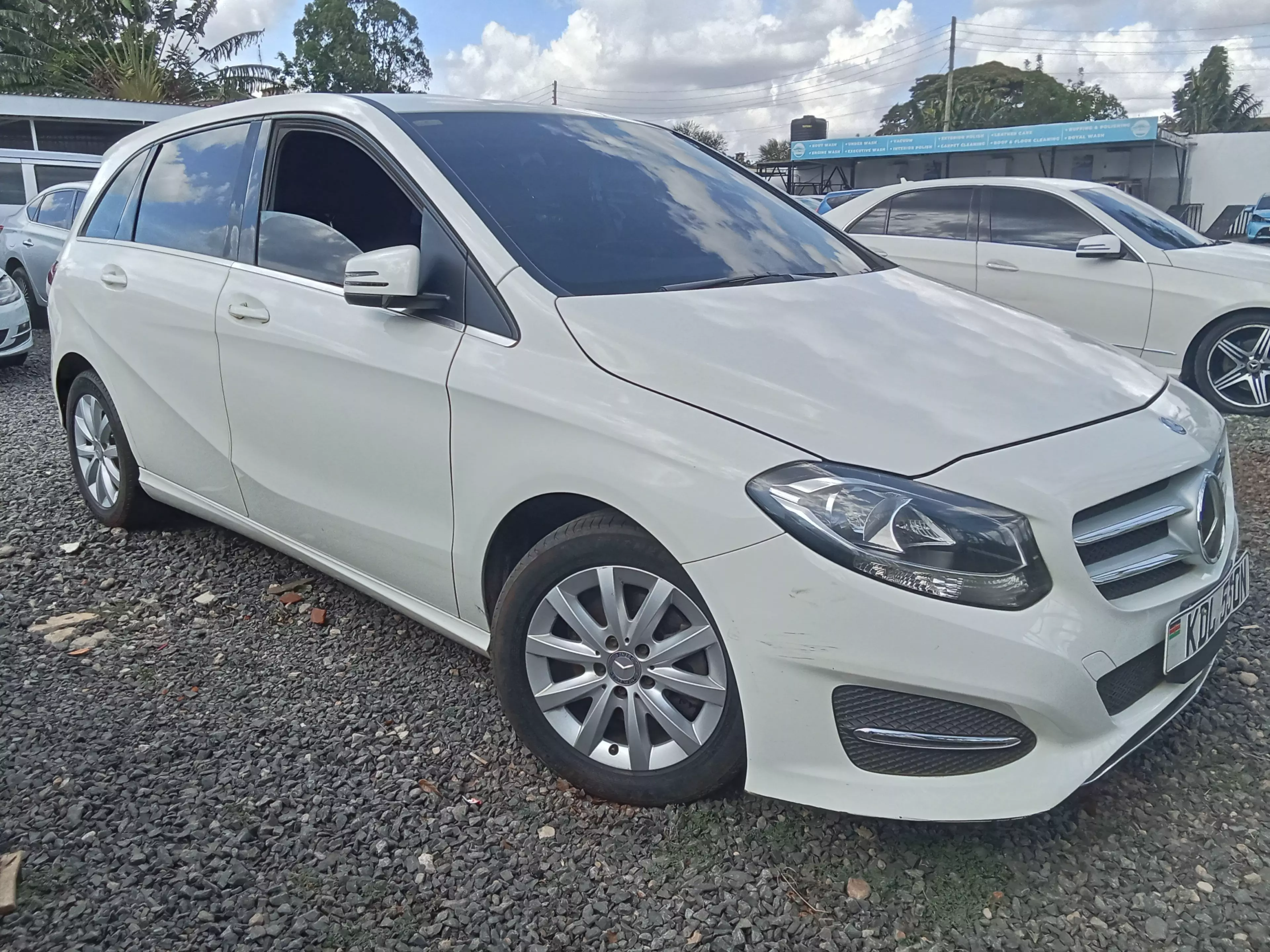 Mercedes-Benz B 180   - 2012