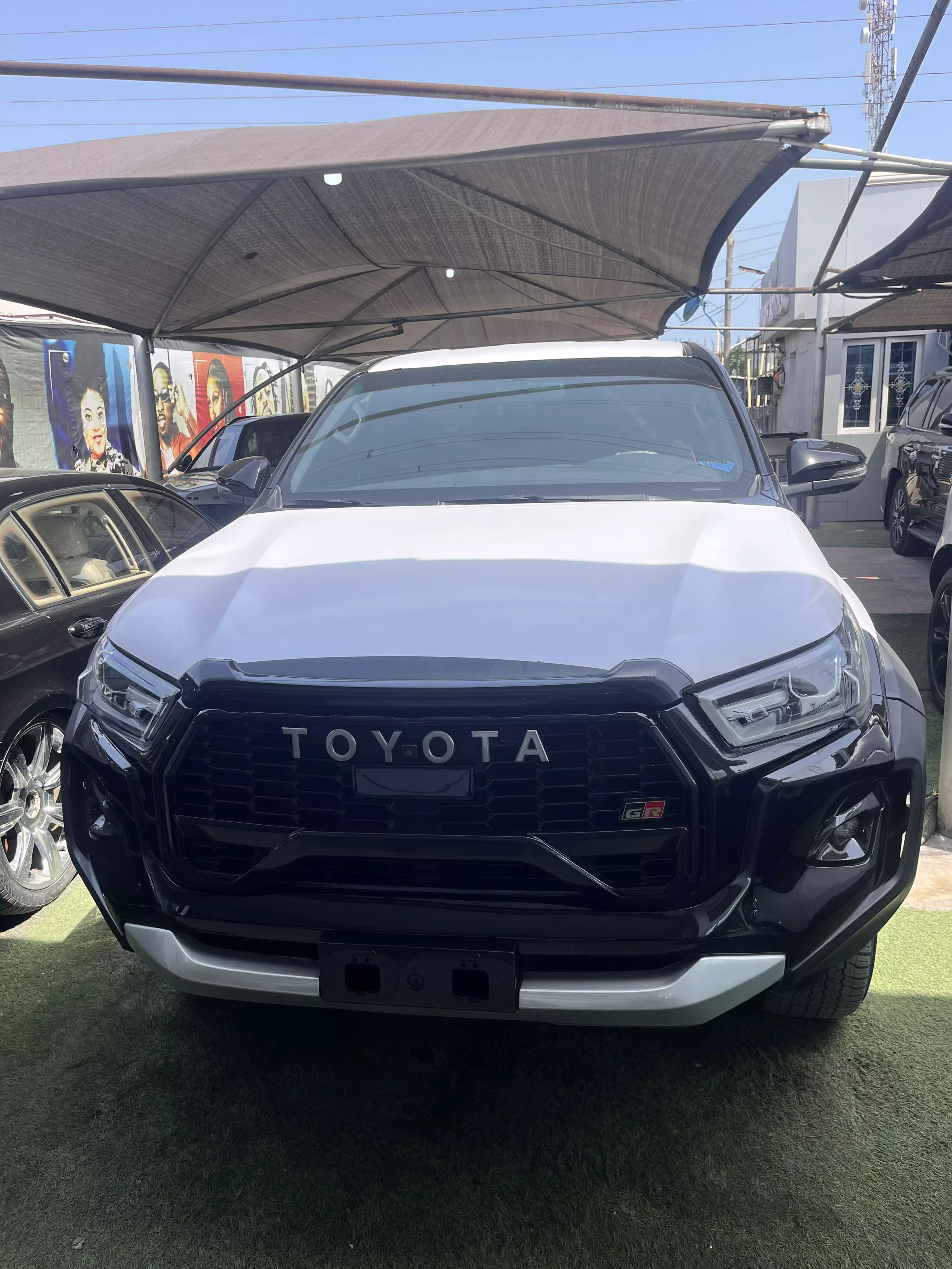 Toyota Hilux - 2023