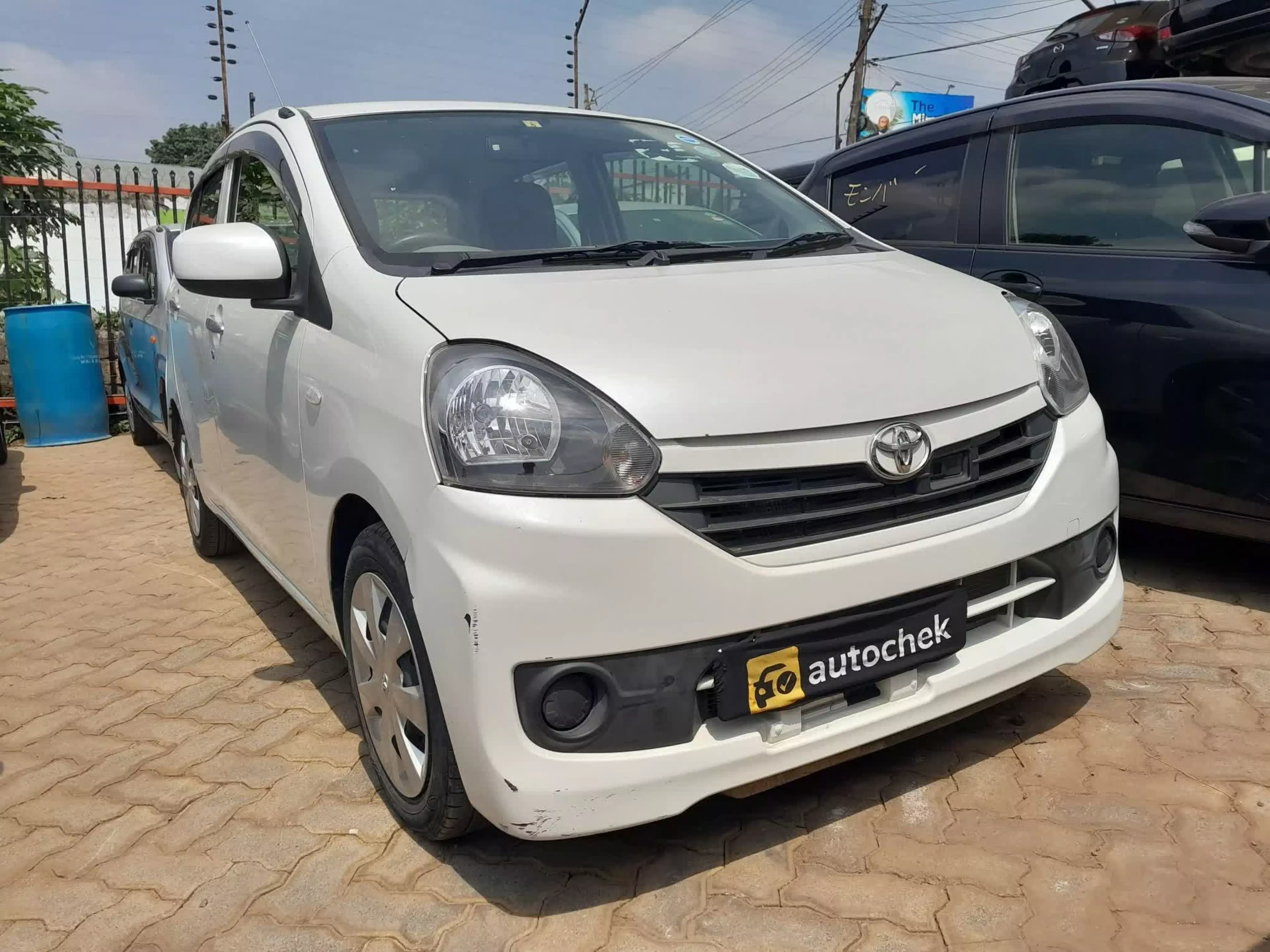 Toyota Pixis  - 2016