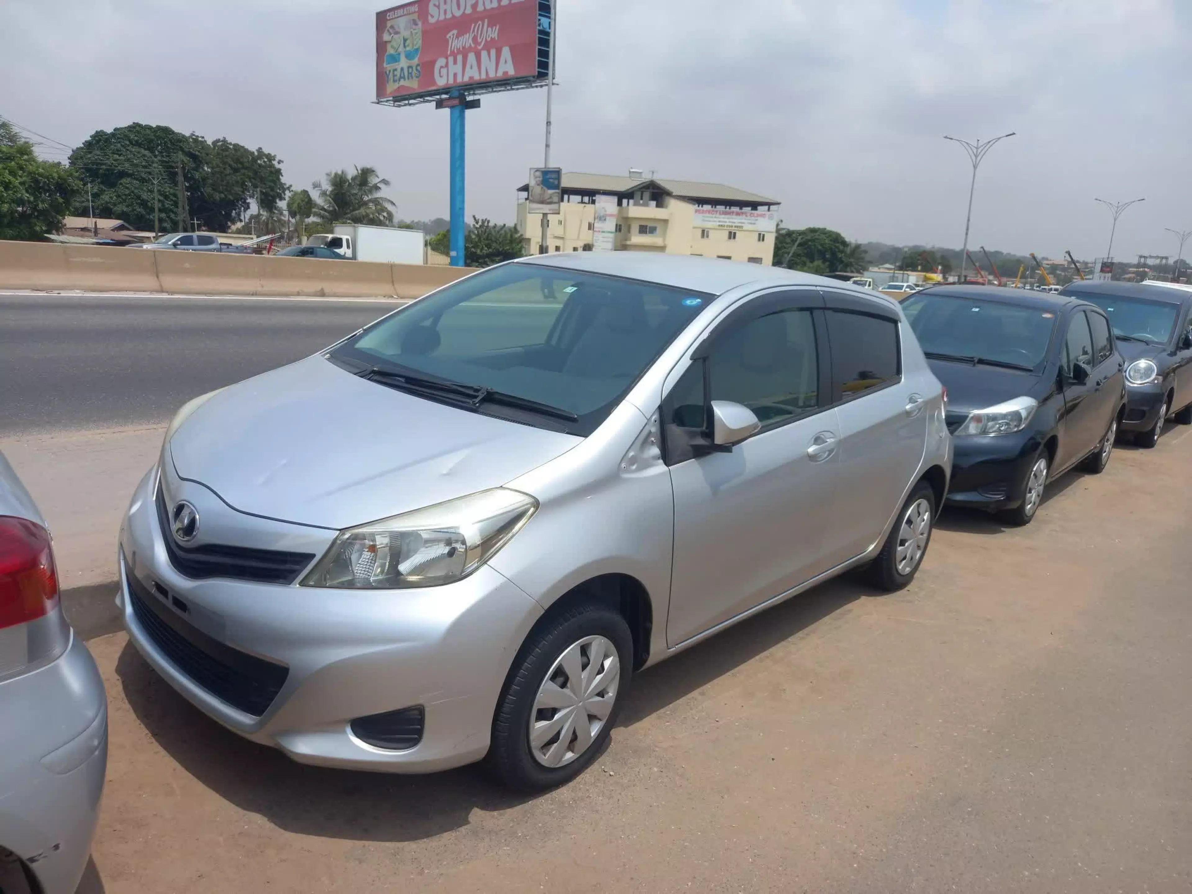 Toyota Vitz - 2012