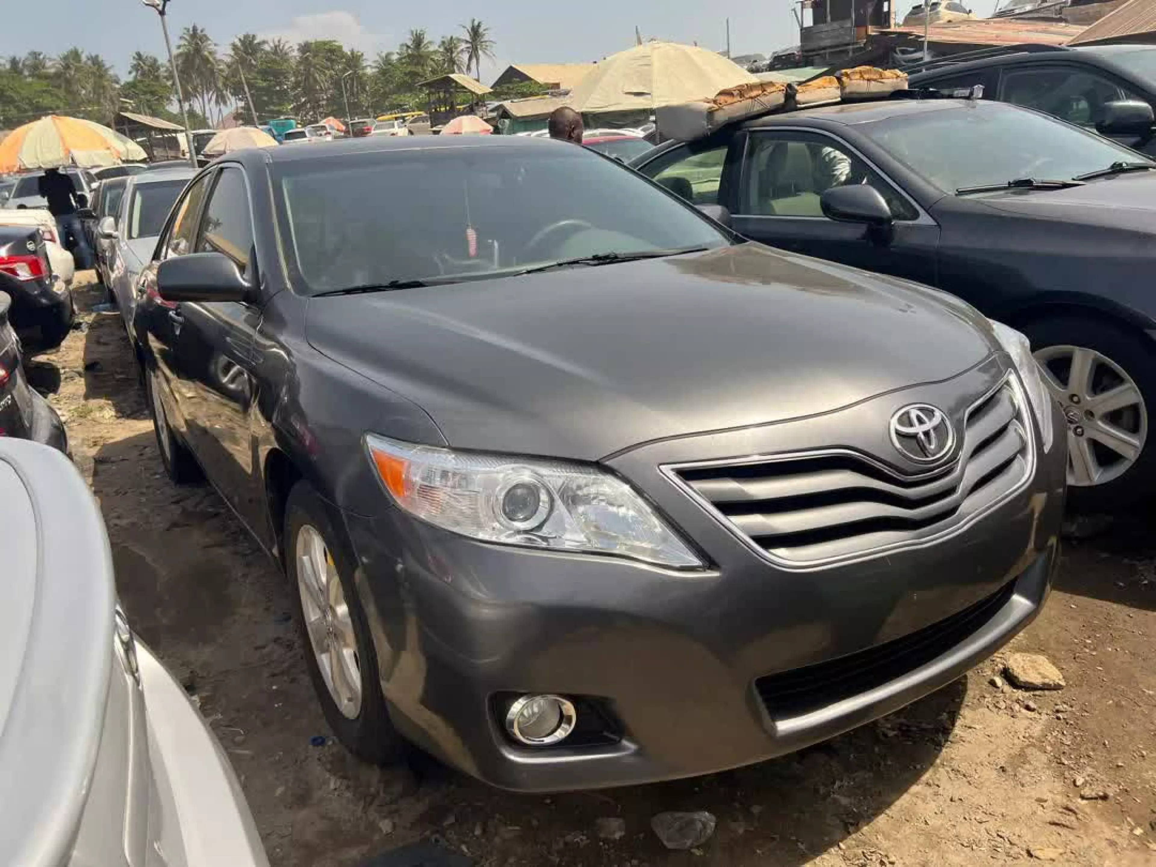 Toyota Camry - 2010