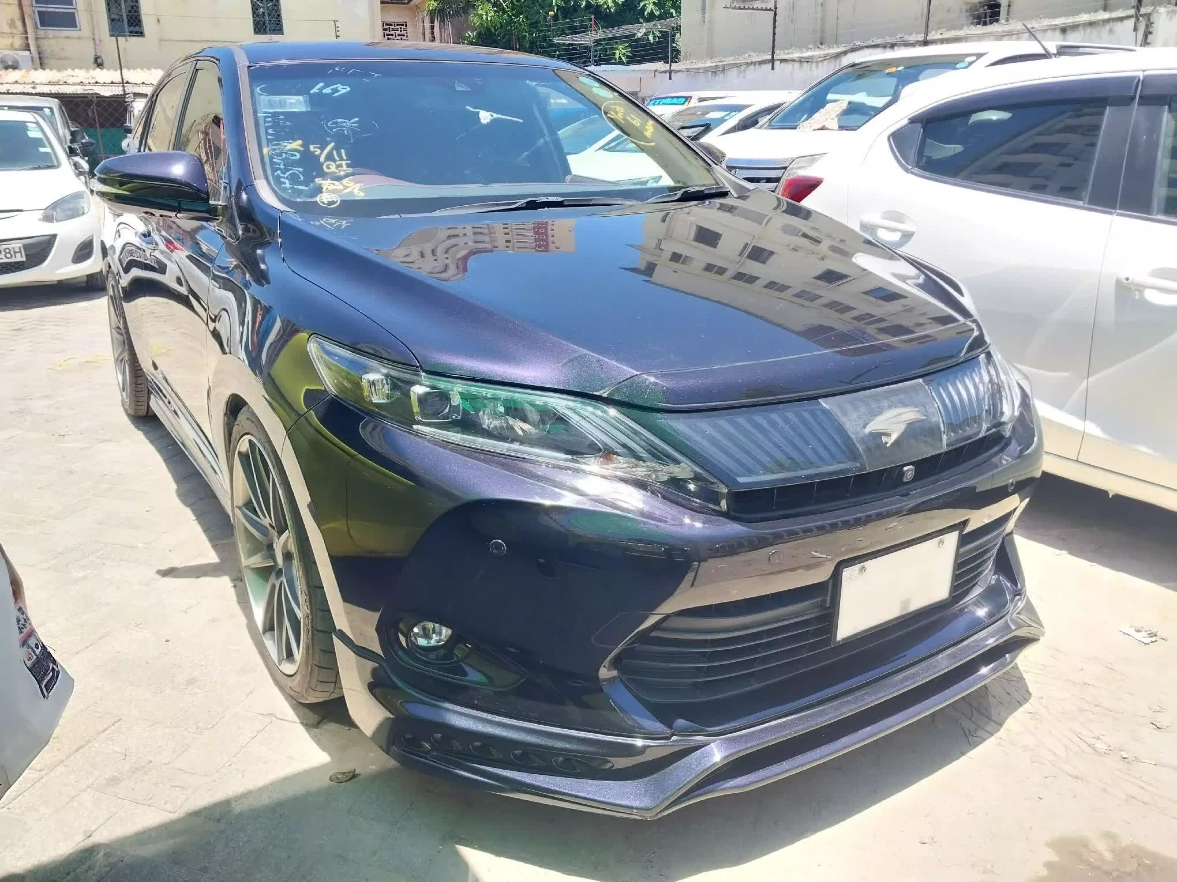 Toyota Harrier - 2016