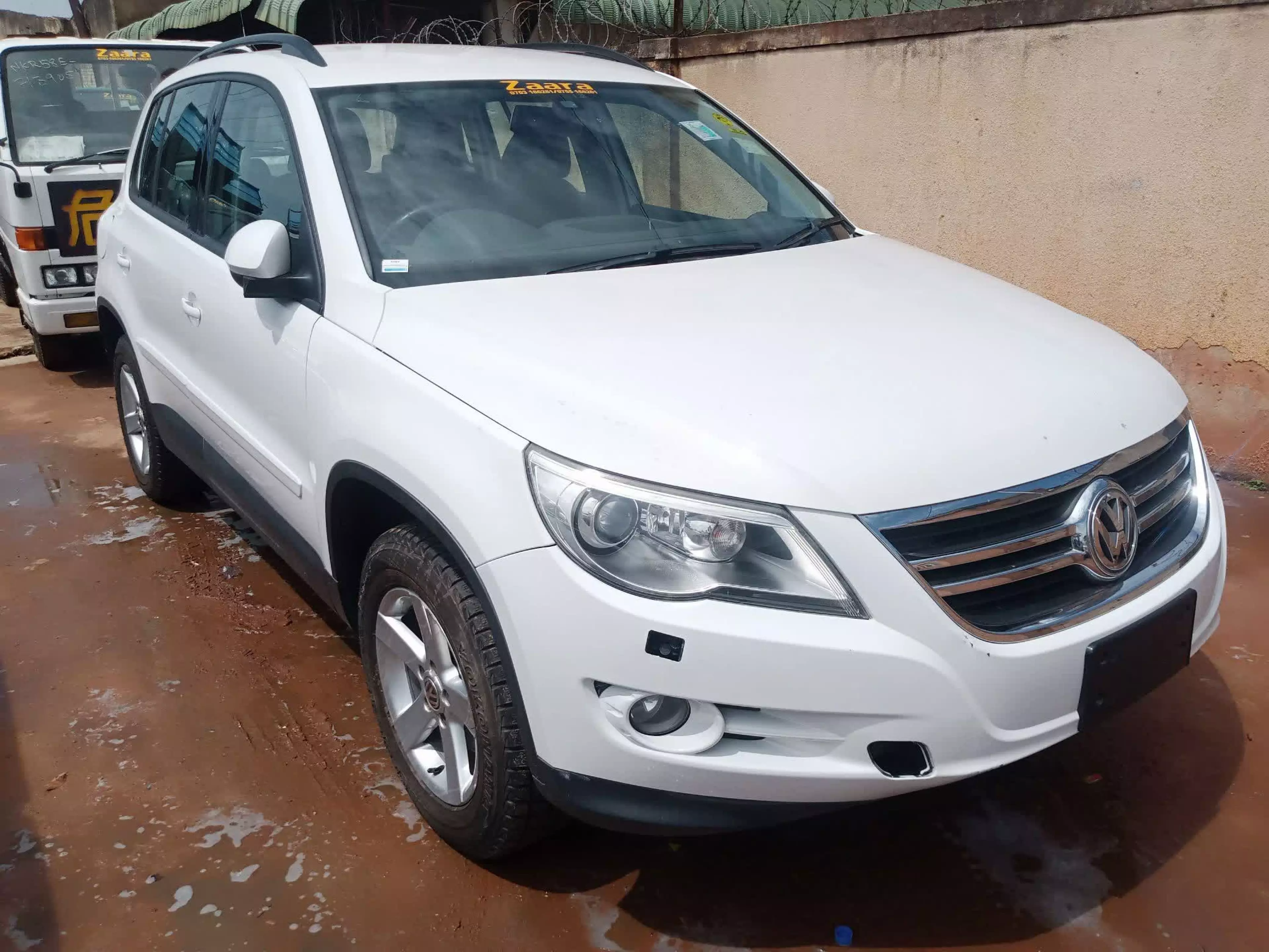 Volkswagen Tiguan - 2009