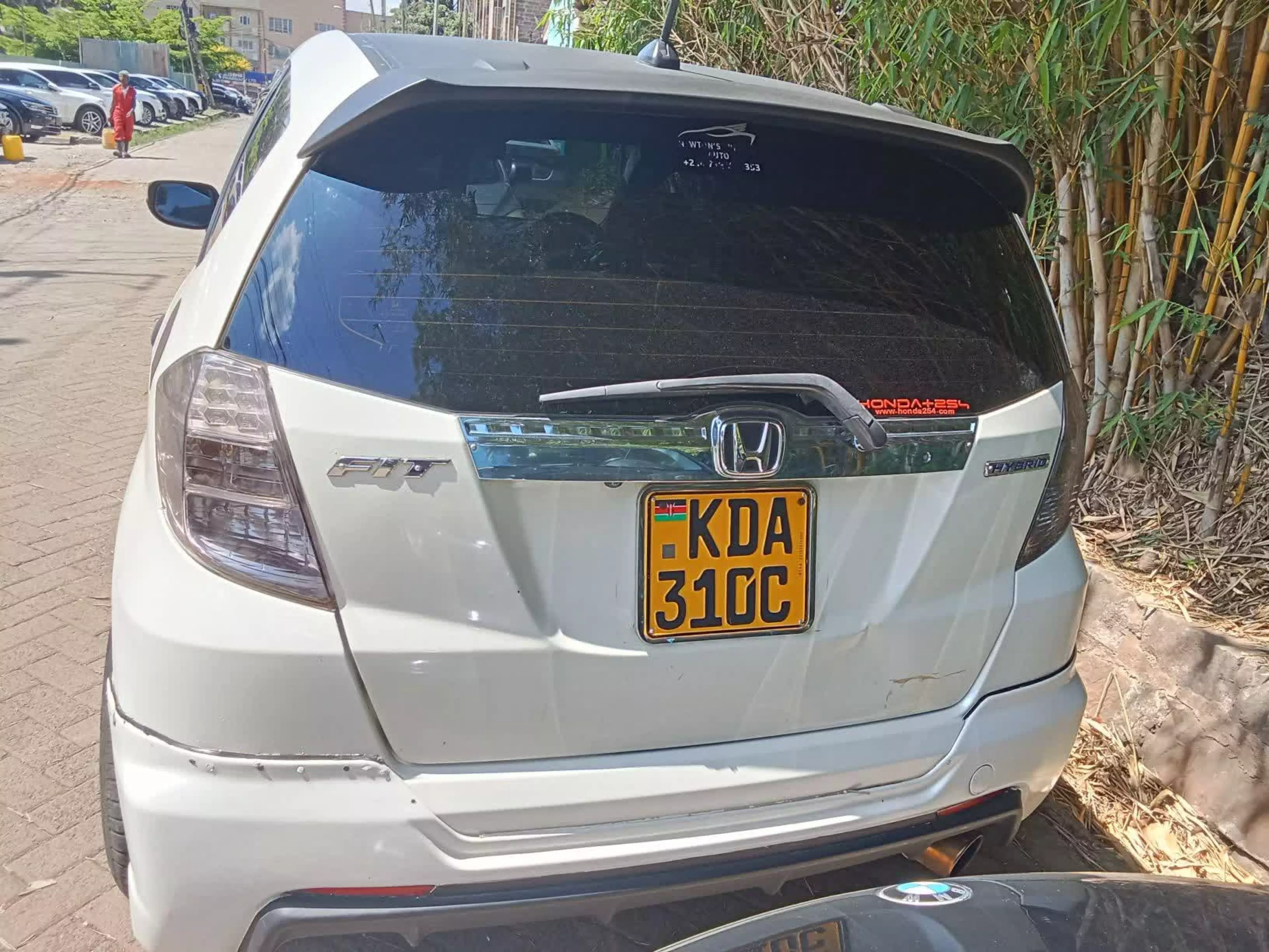 Honda Fit shuttle hybrid   - 2013