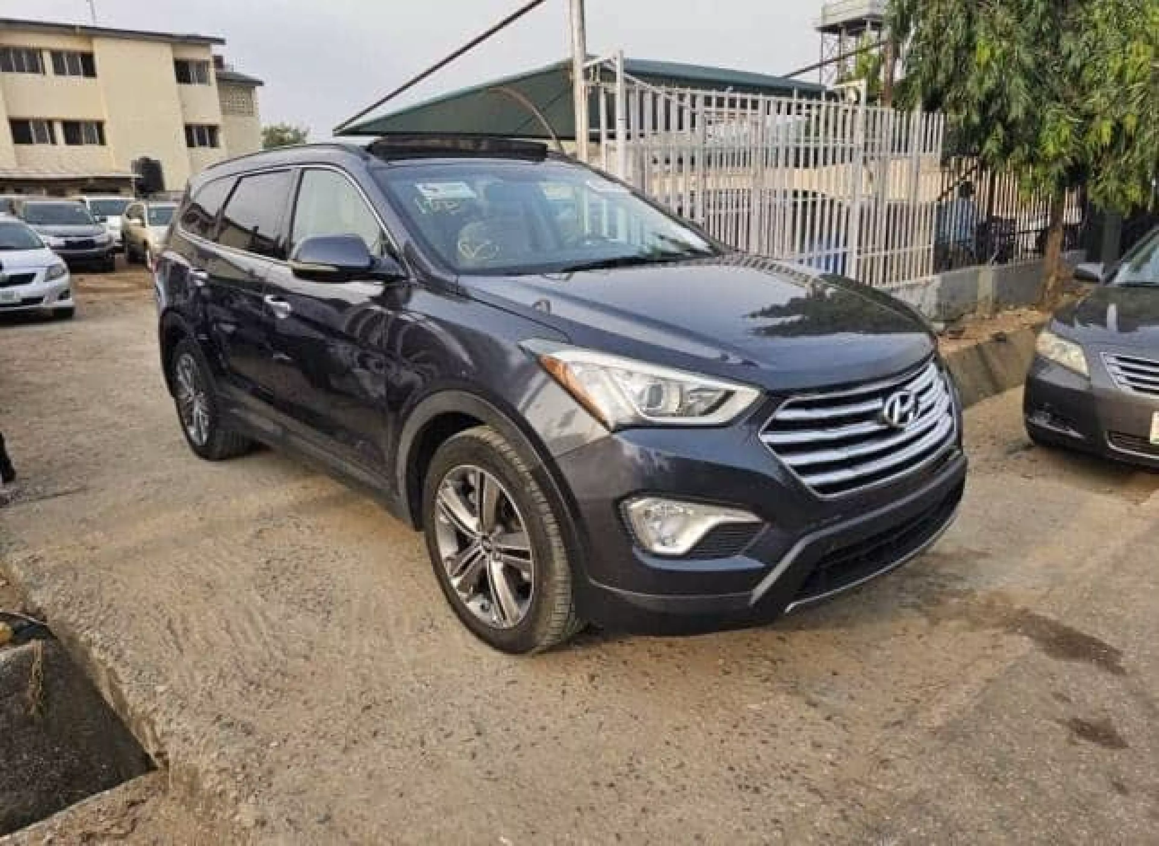 Hyundai Santa Fe - 2013