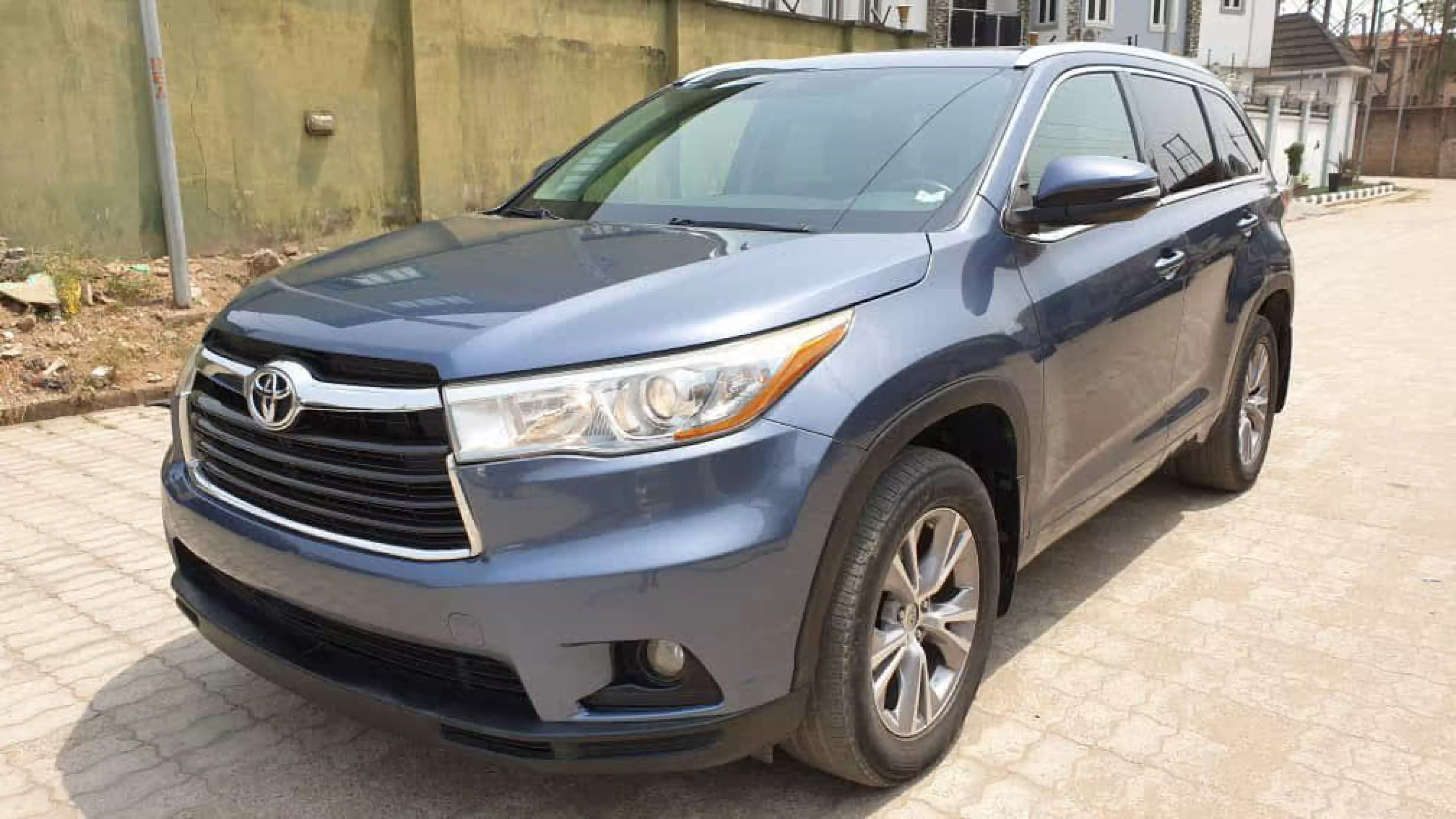 Toyota Highlander - 2015