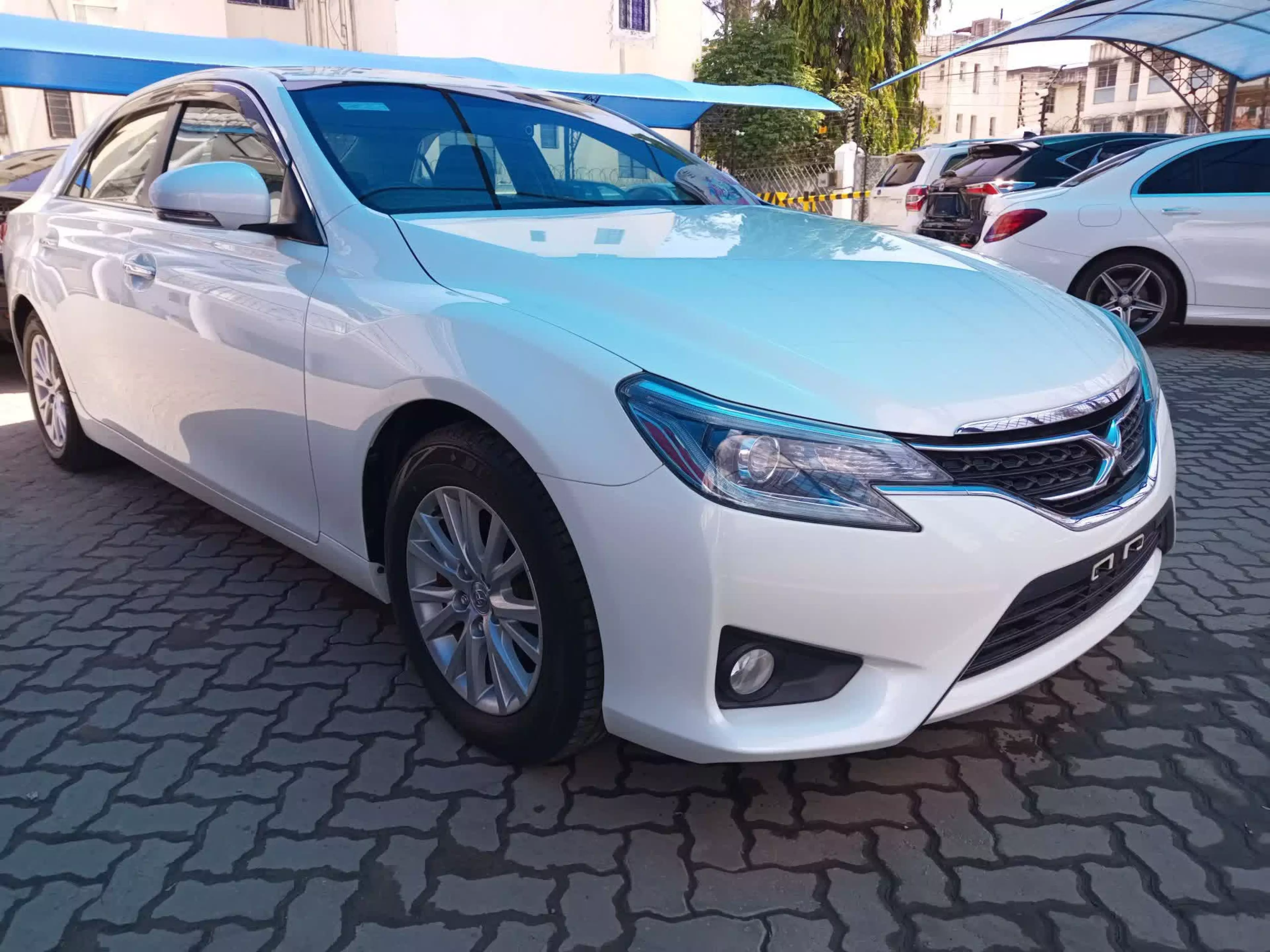 Toyota Mark X - 2015