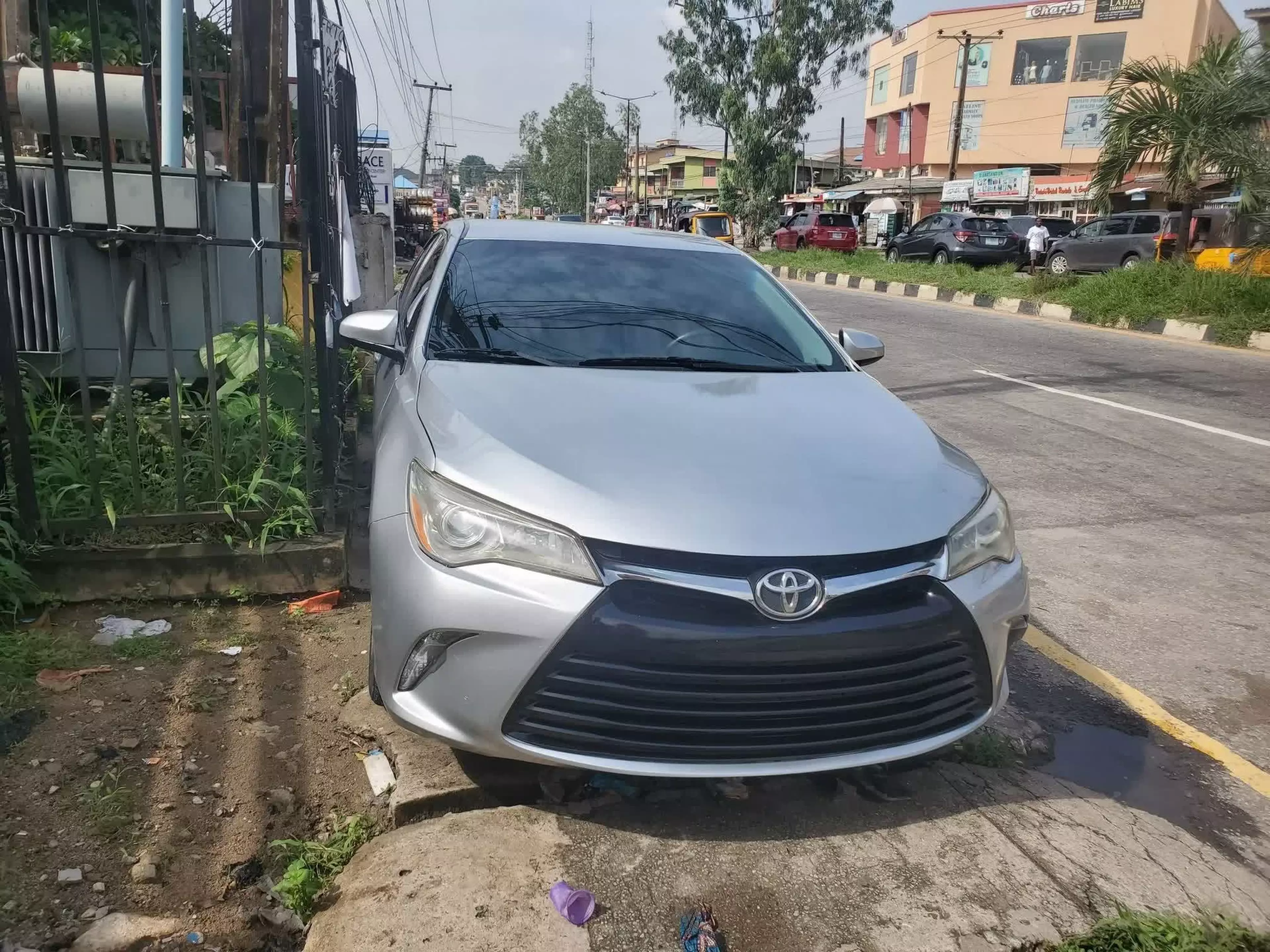 Toyota Camry - 2015