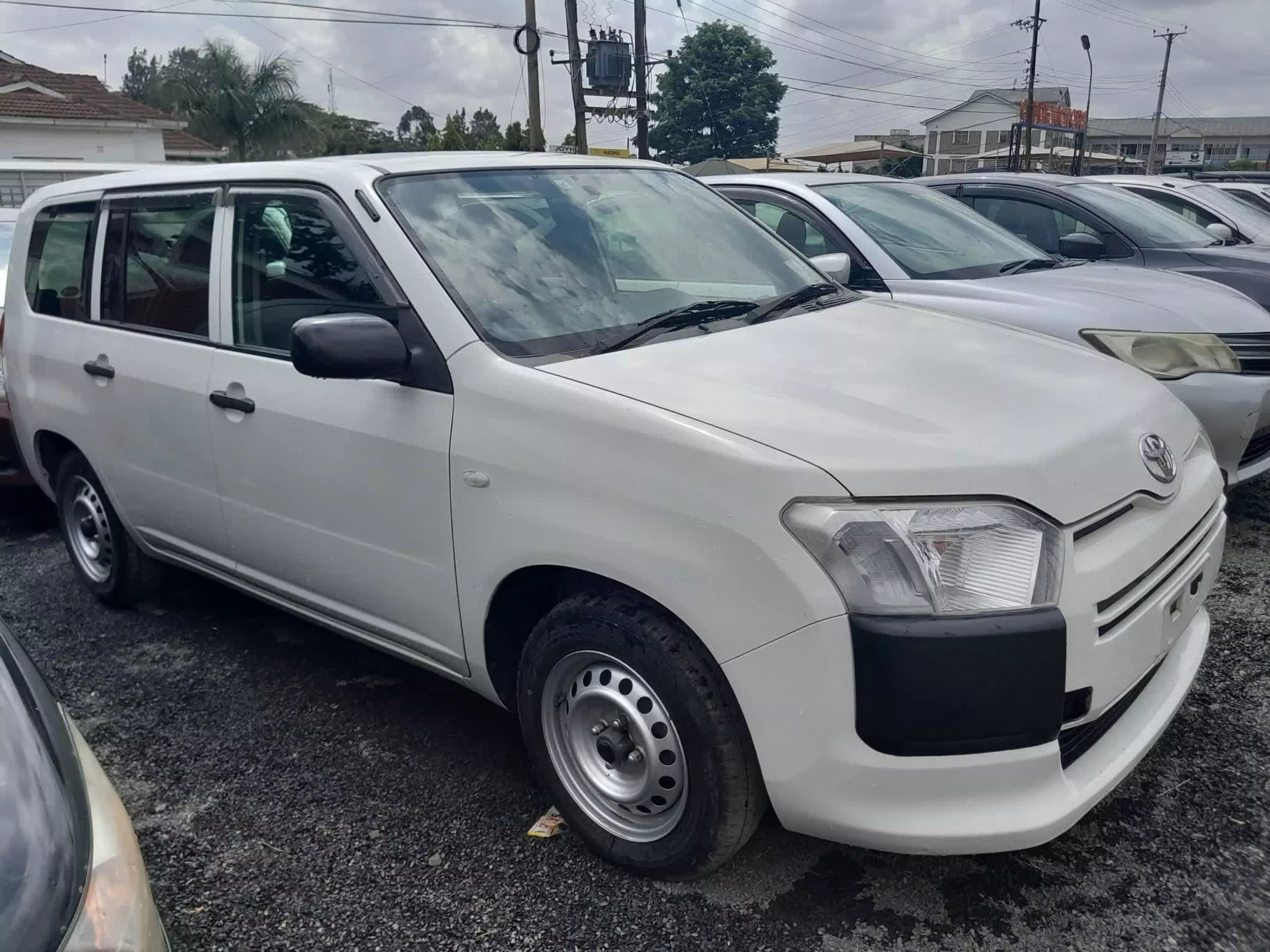 Toyota Succeed  - 2015