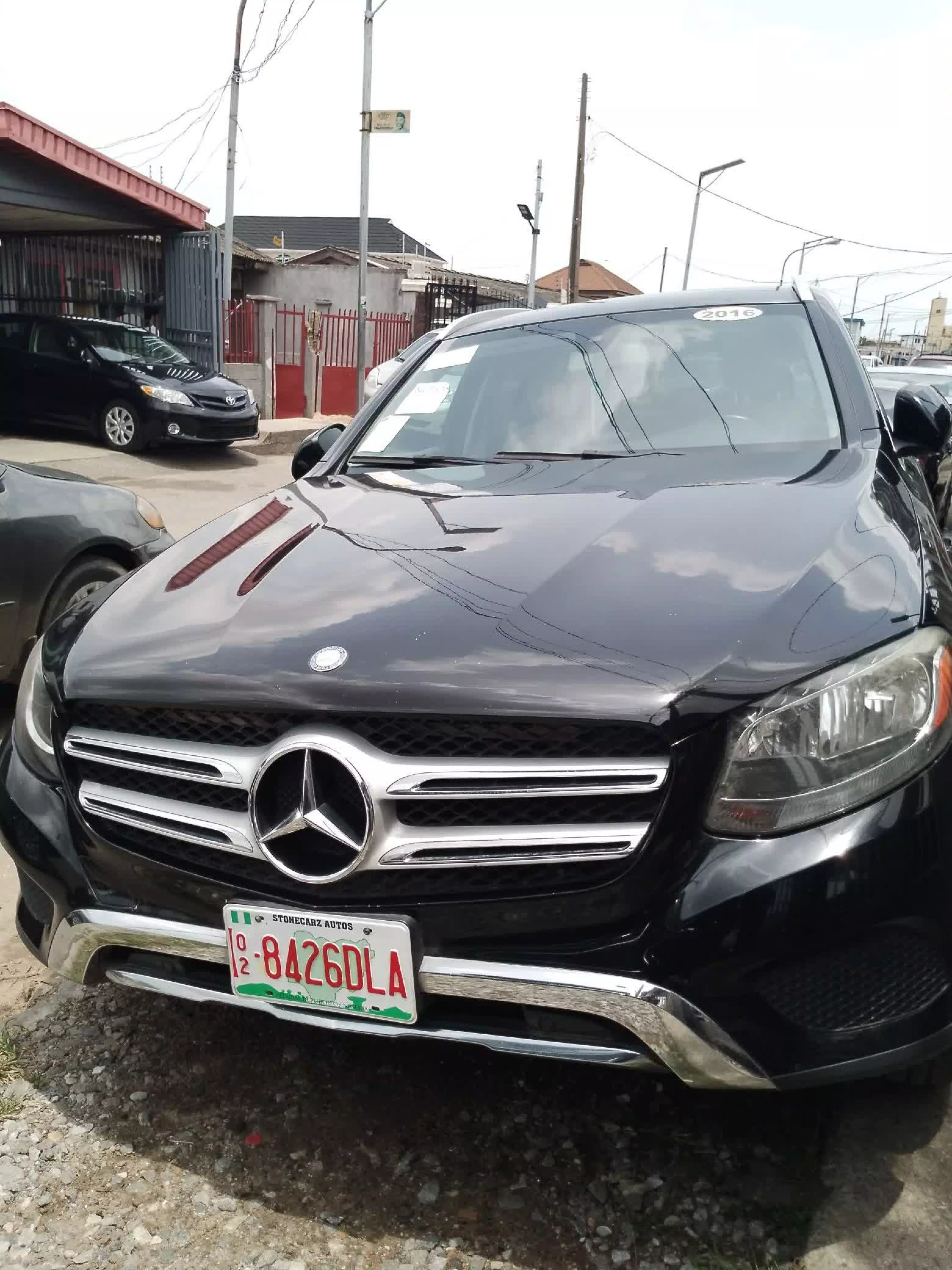 Mercedes-Benz GLC 300   - 2016