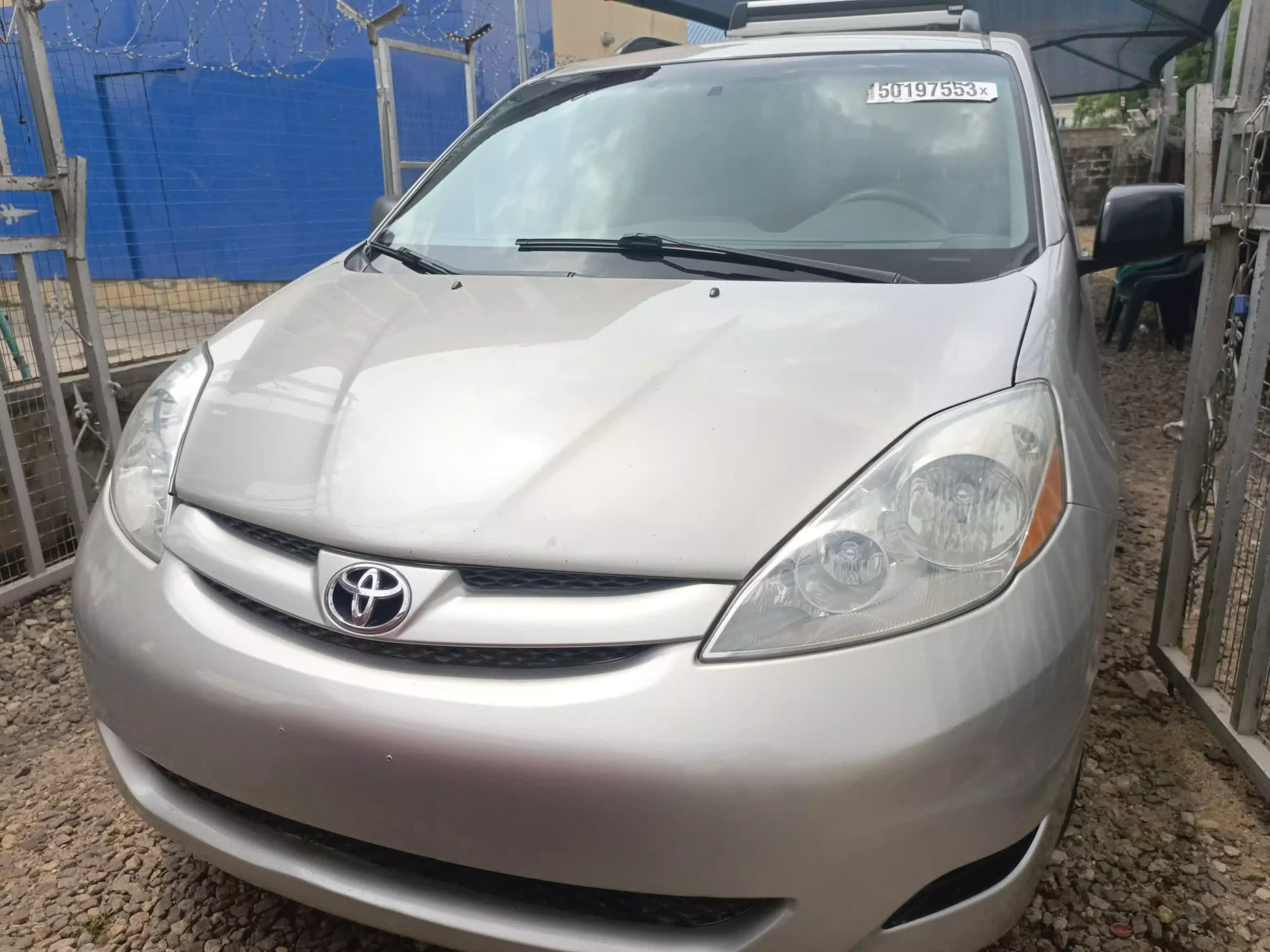 Toyota Sienna - 2010