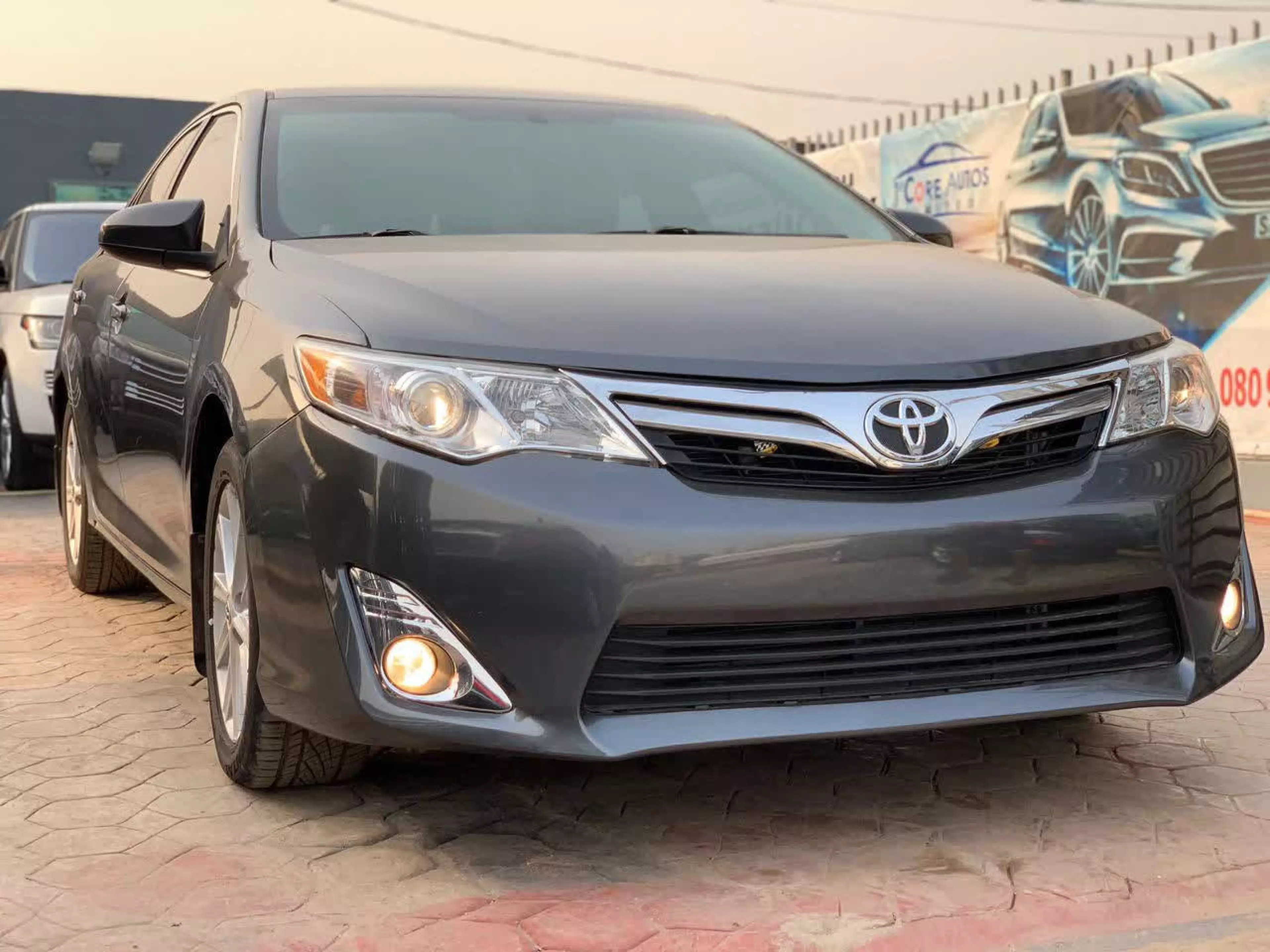 Toyota Camry - 2012