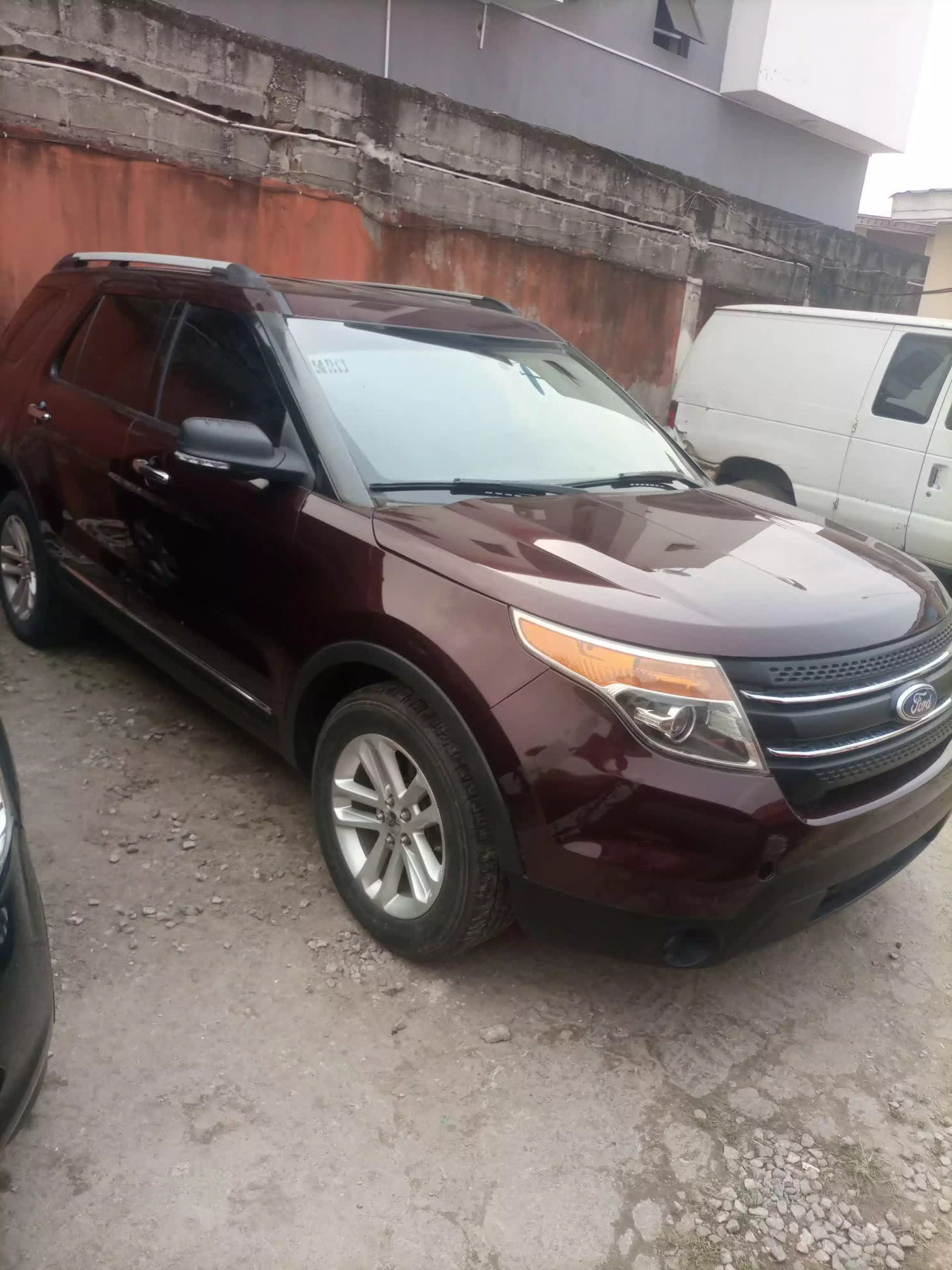 Ford Explorer - 2011