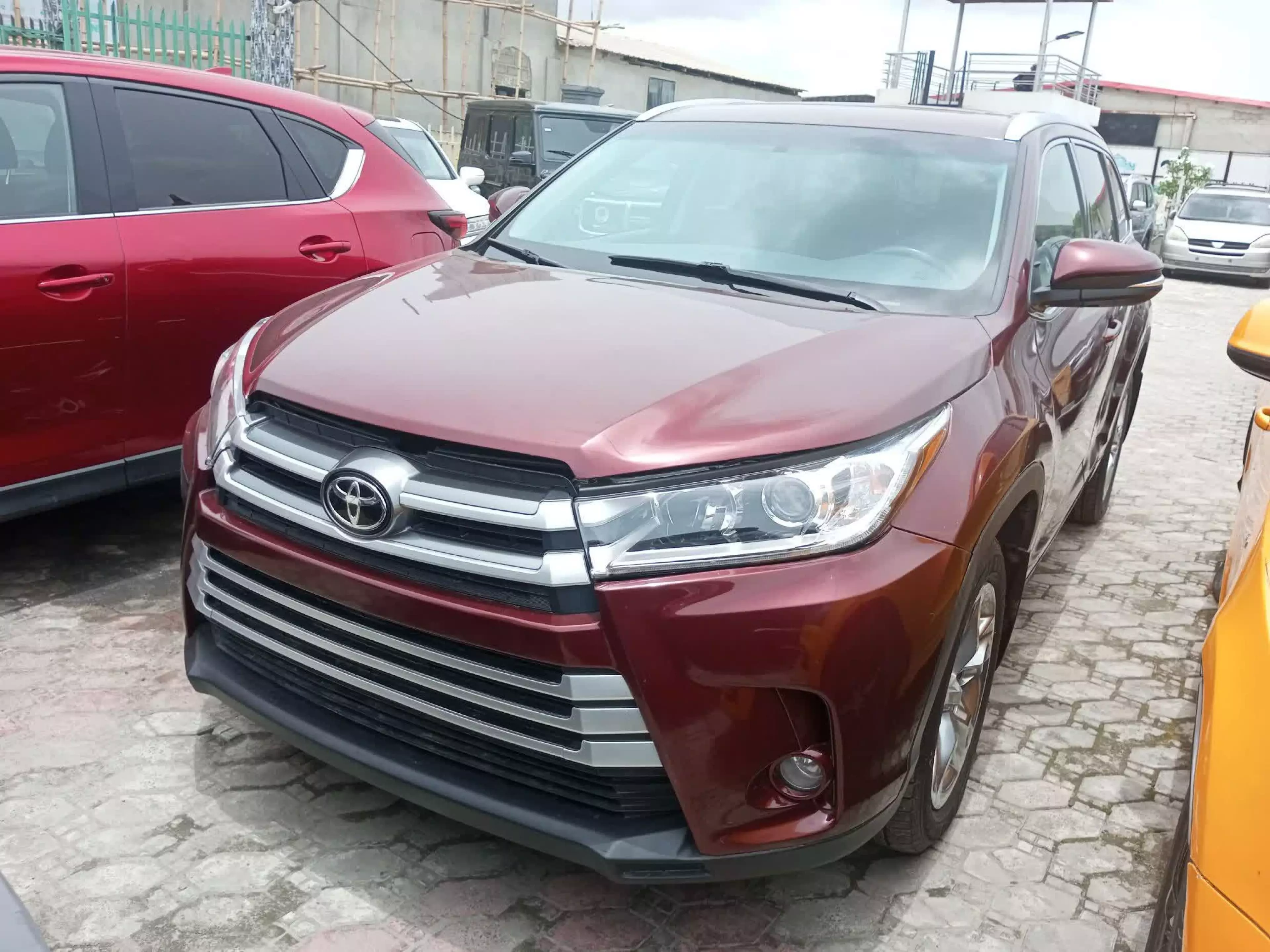 Toyota Highlander - 2016