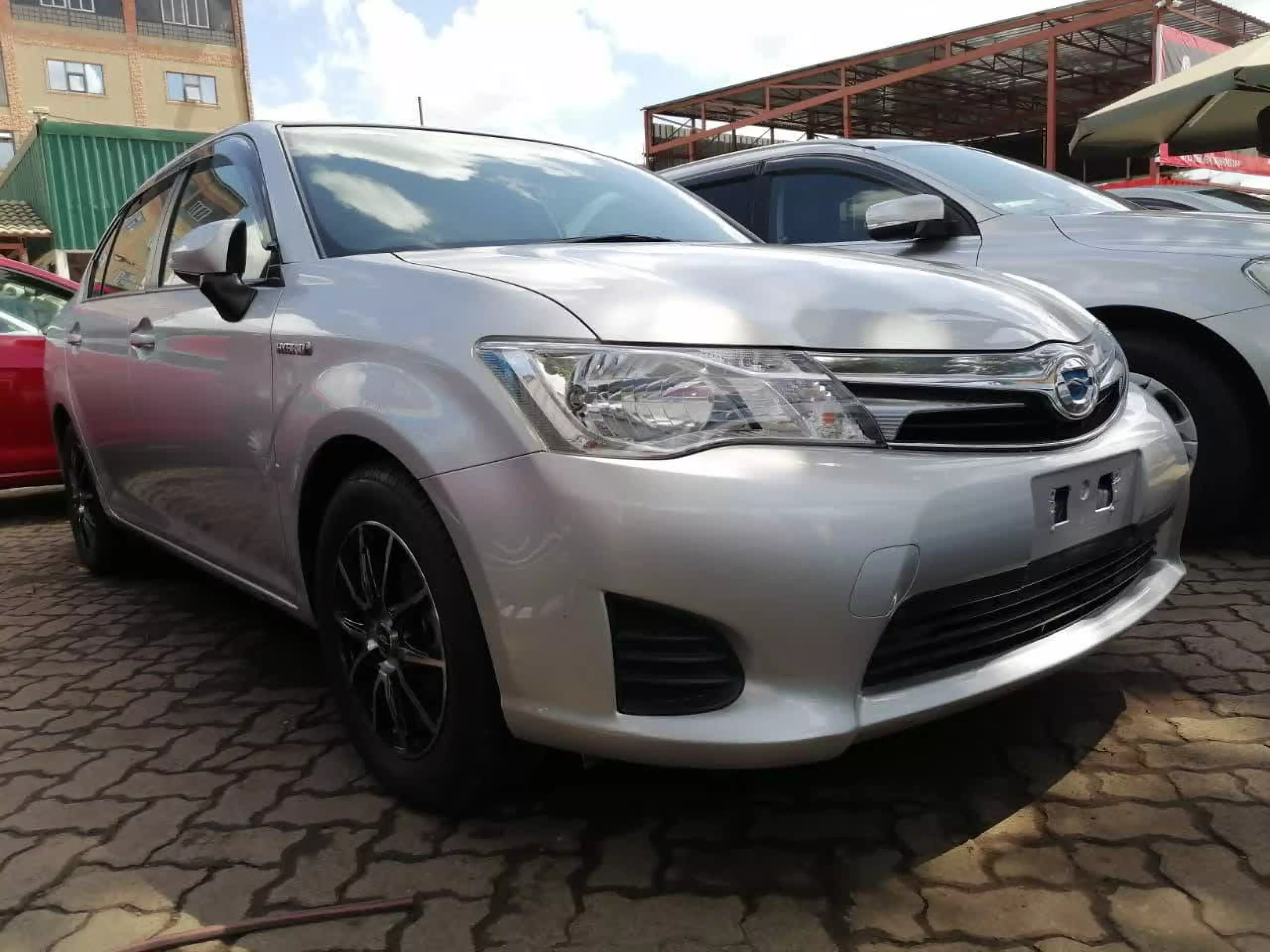 Toyota Axio hybrid  - 2015