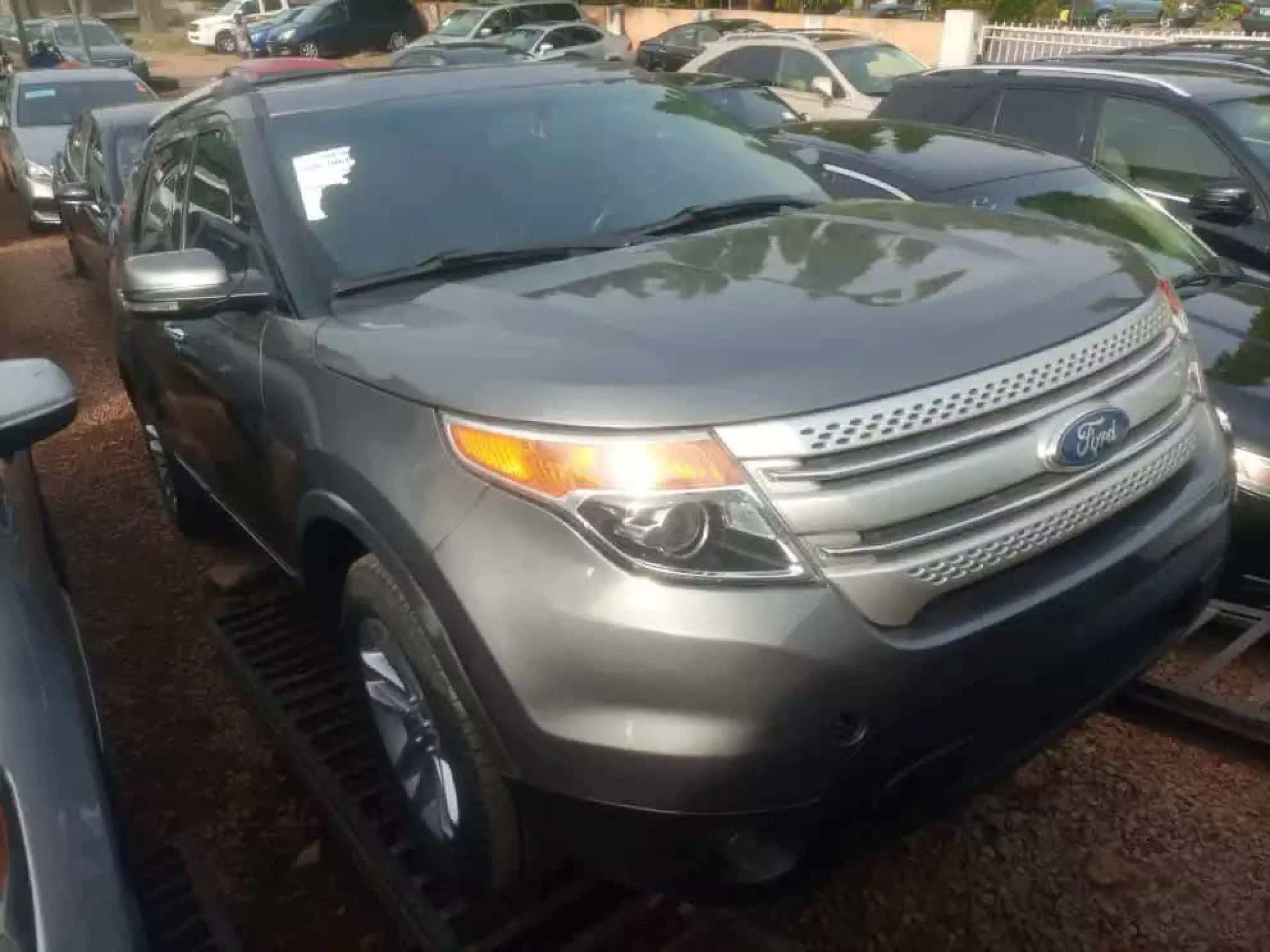 Ford Explorer - 2012