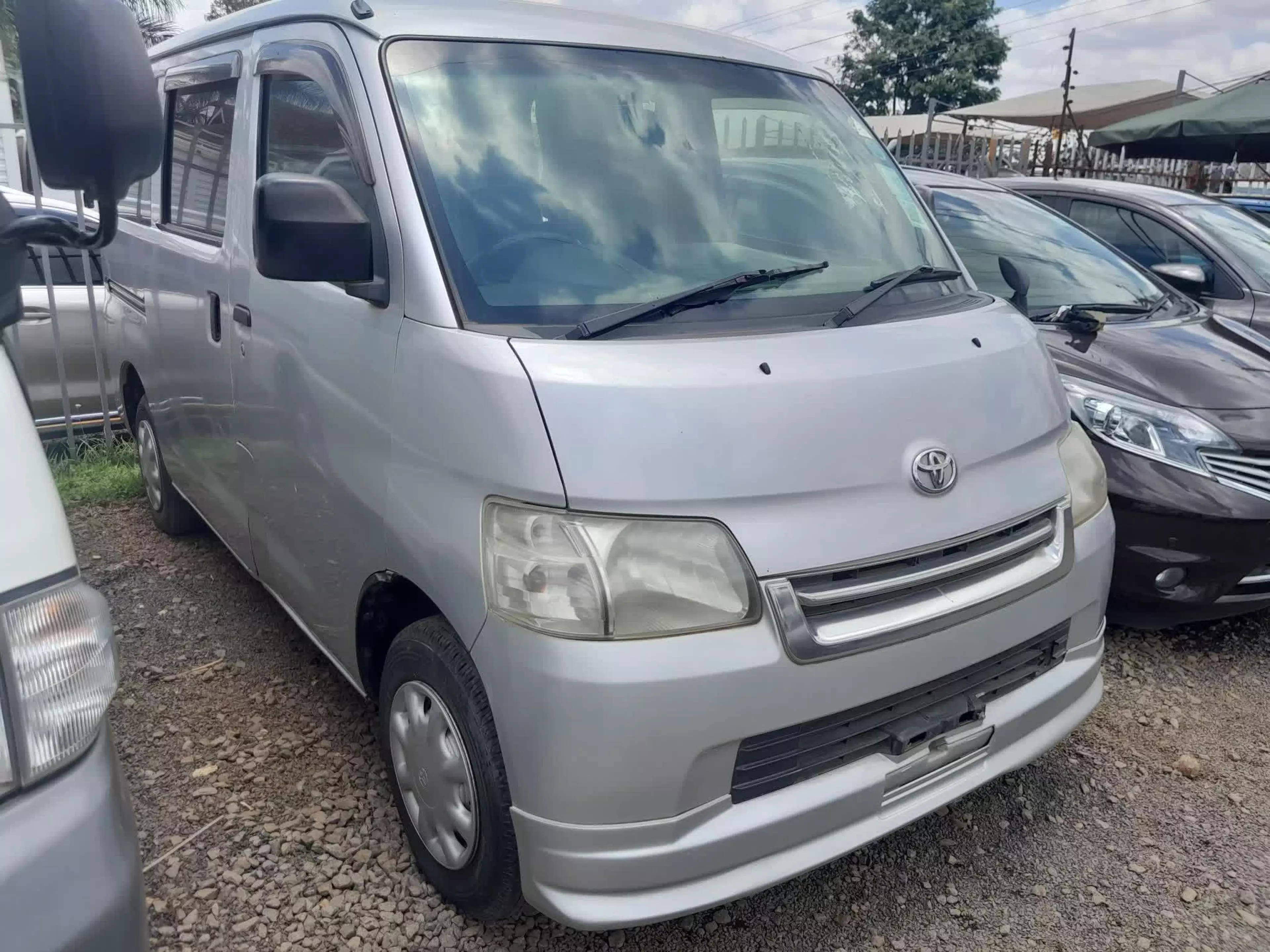 Toyota Town Ace - 2014