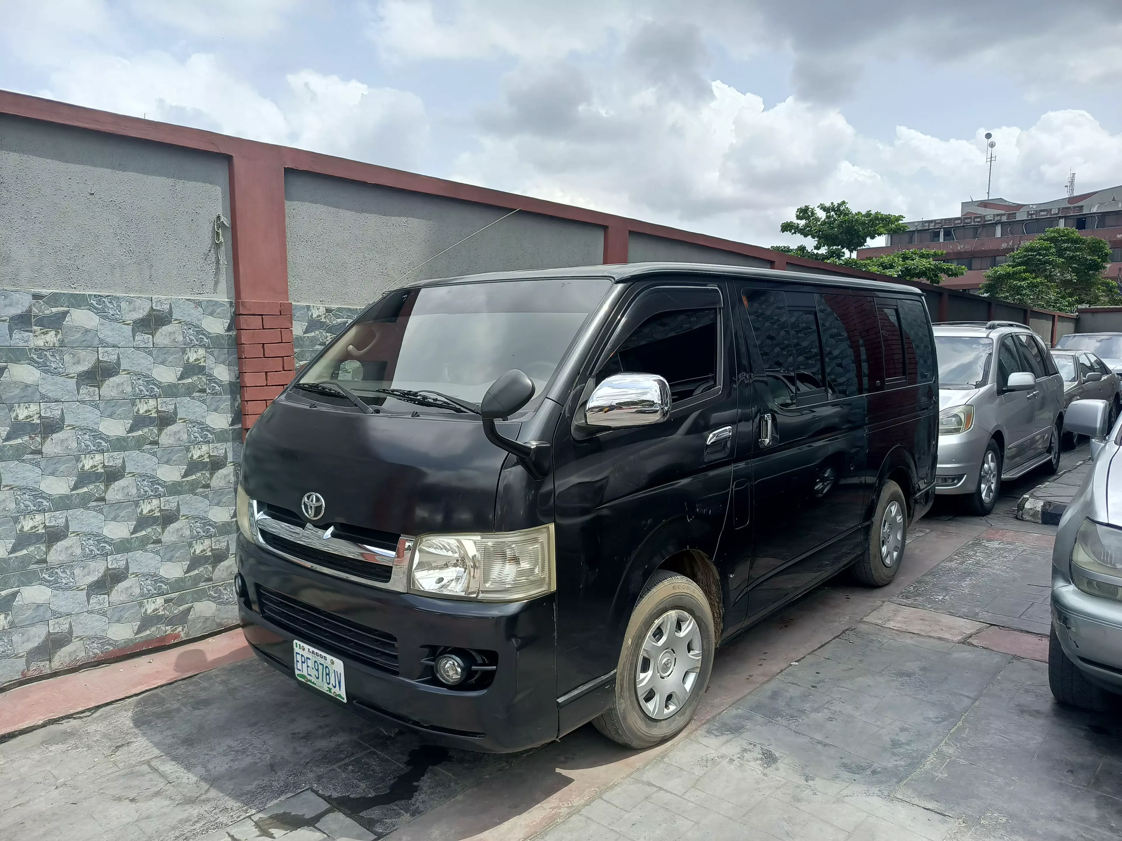 Toyota Hiace (High Roof) - 2013