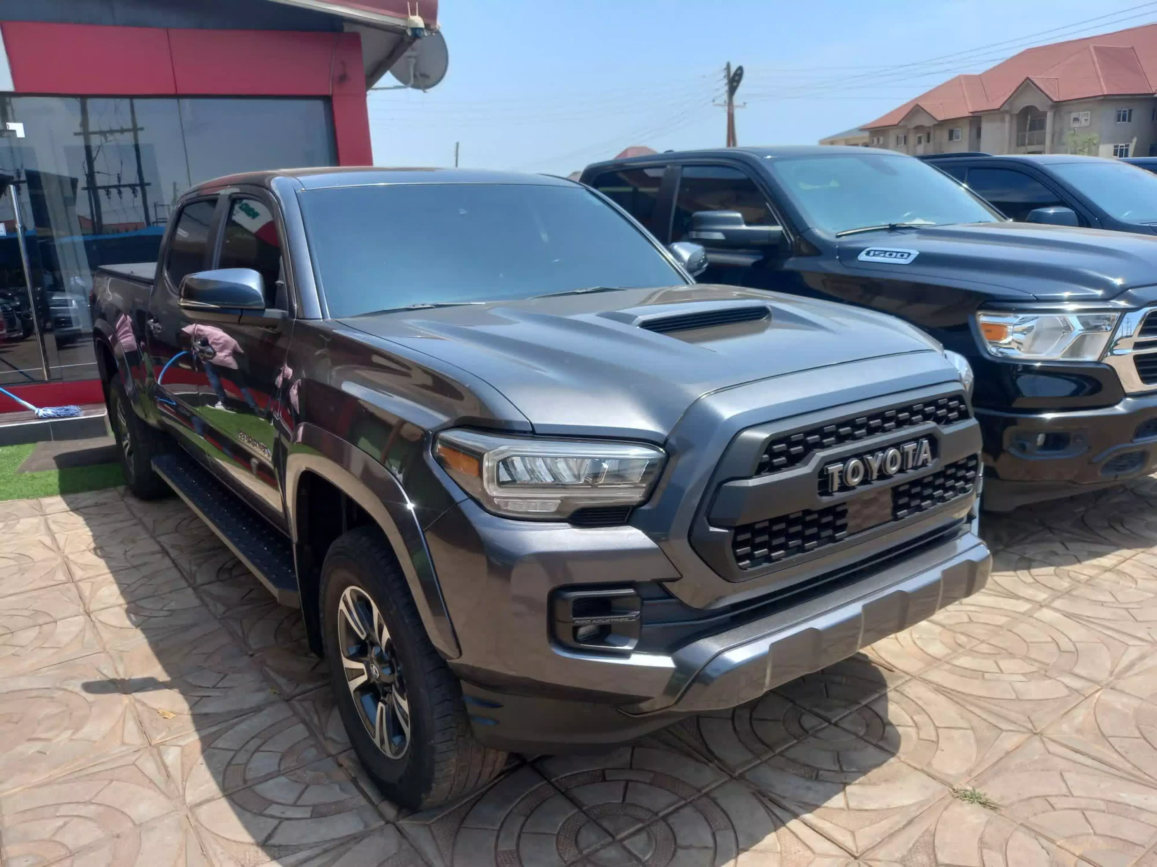 Toyota Tacoma - 2019