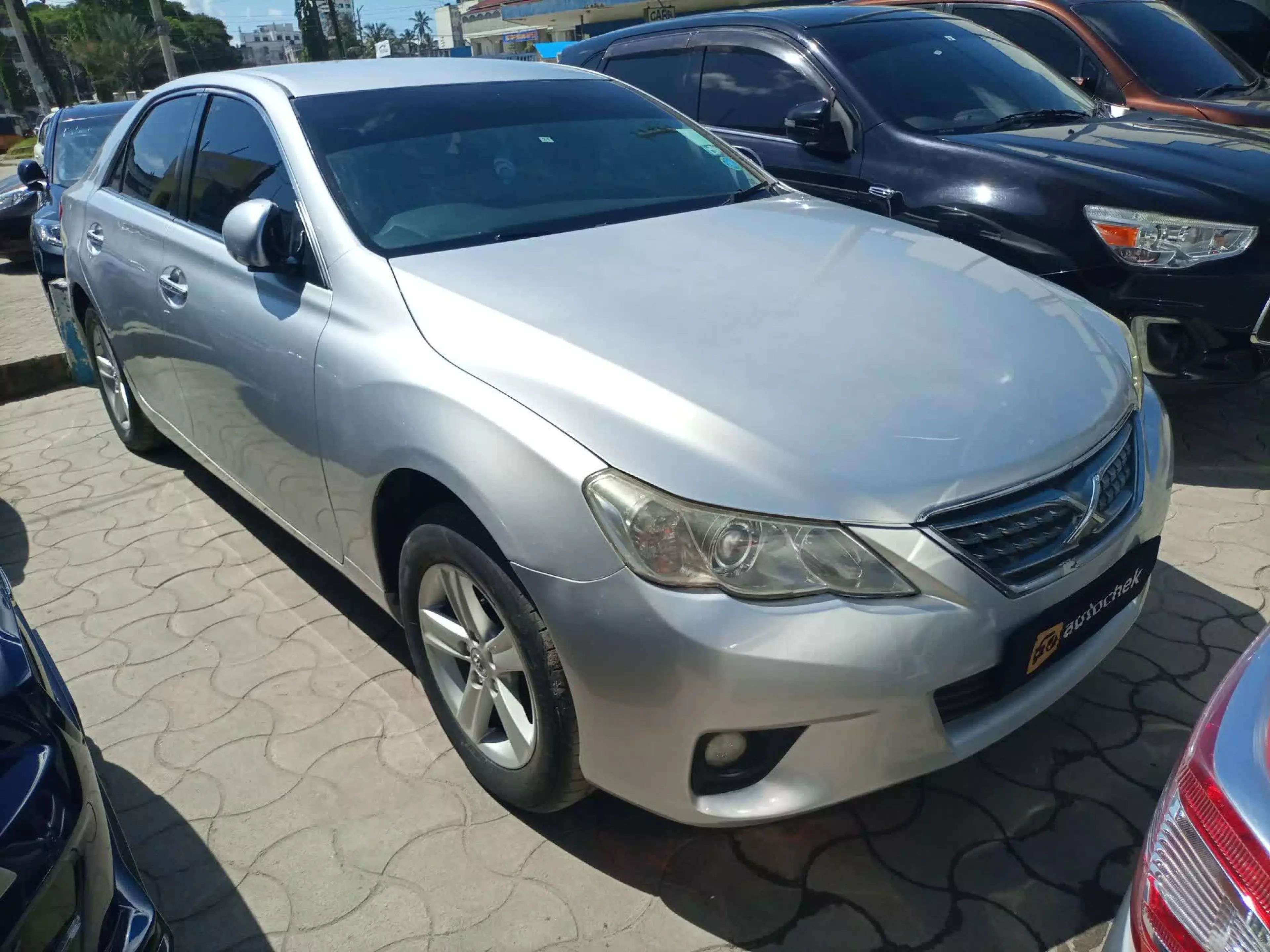 Toyota Mark X - 2011