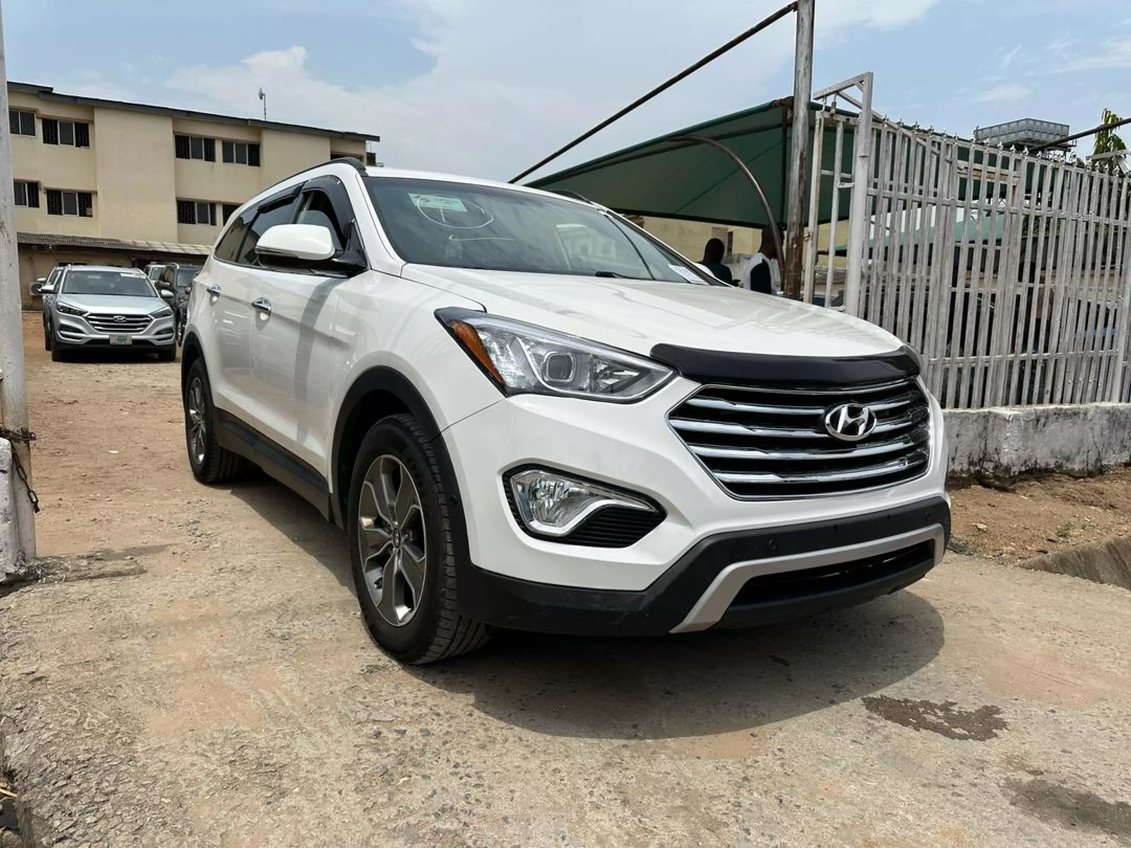 Hyundai Santa Fe   - 2014