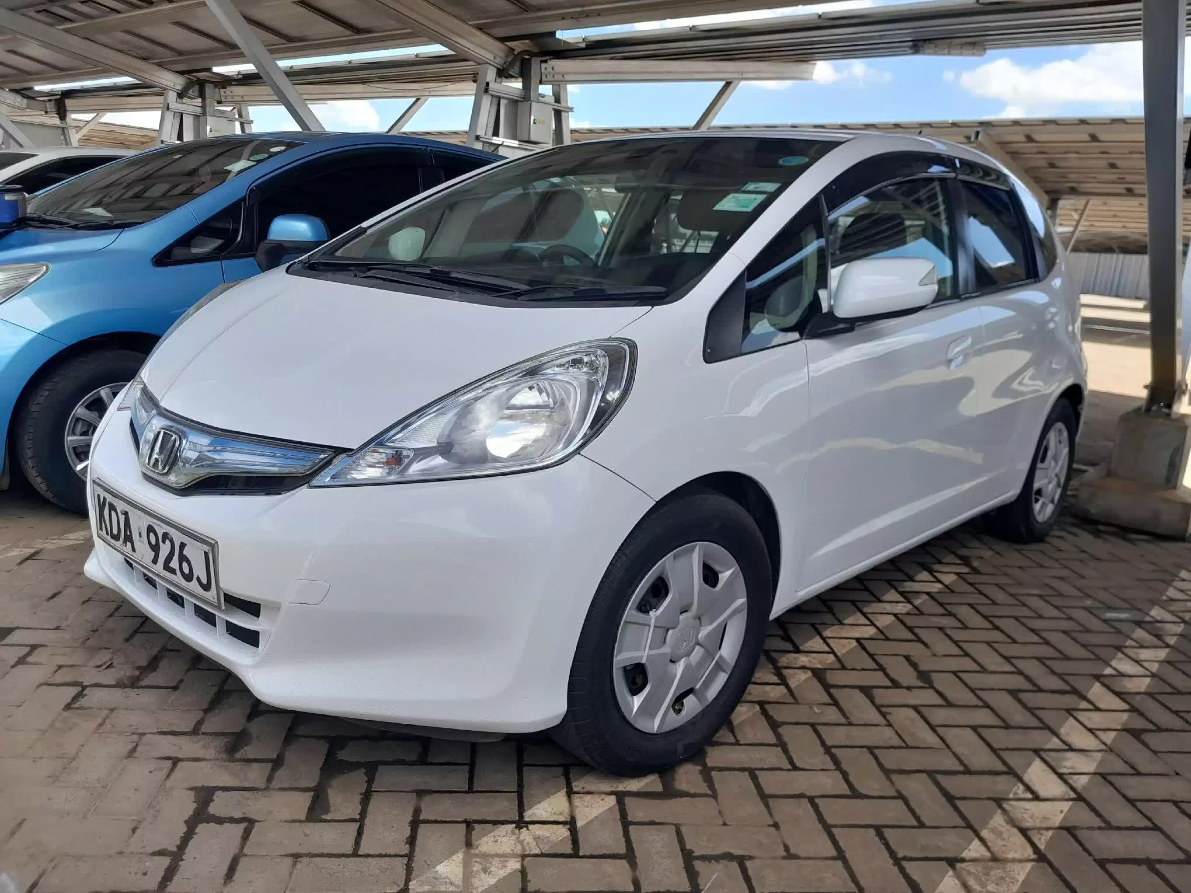 Honda Fit Hybrid  - 2011