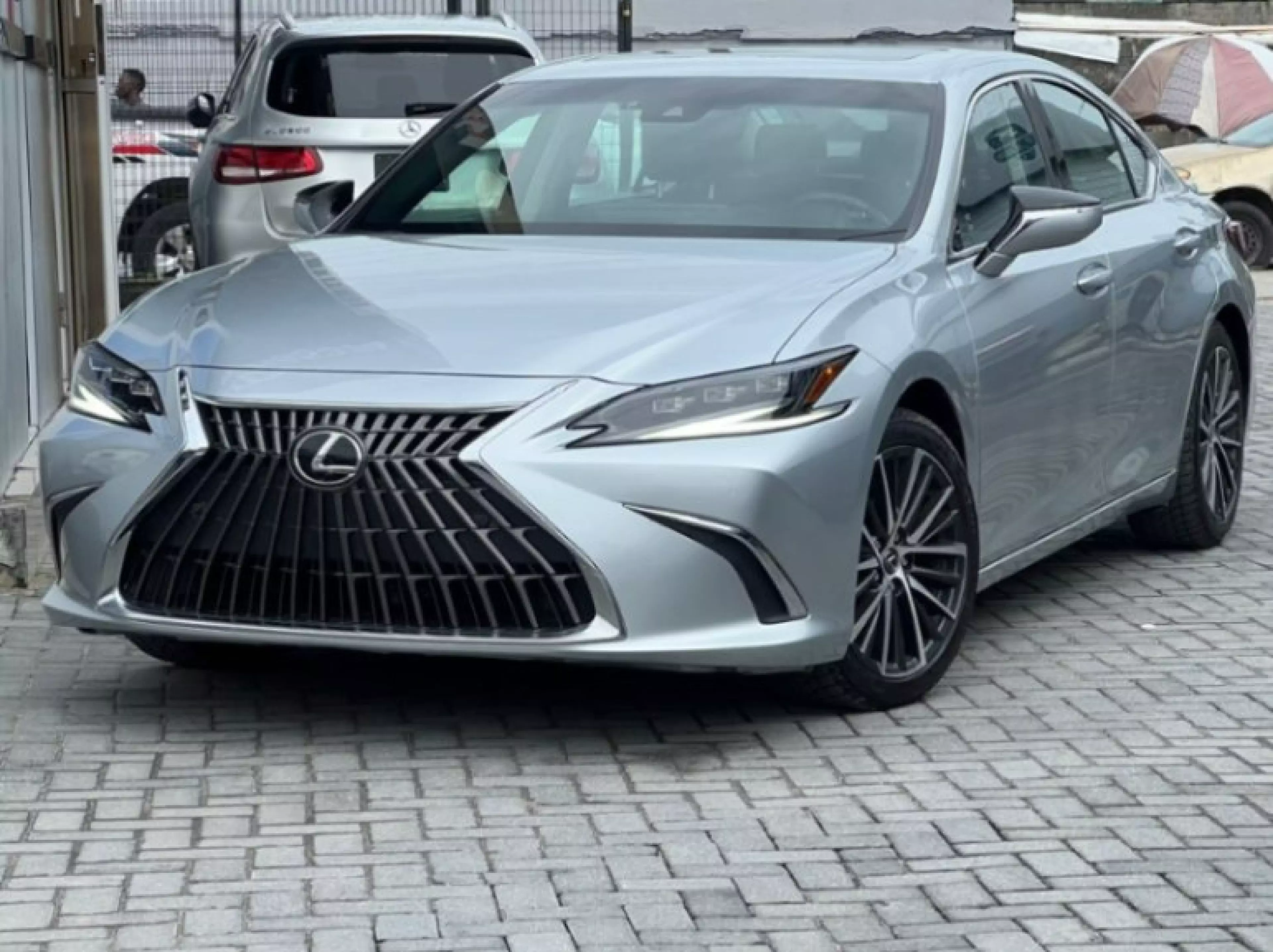 Lexus ES 350 - 2023
